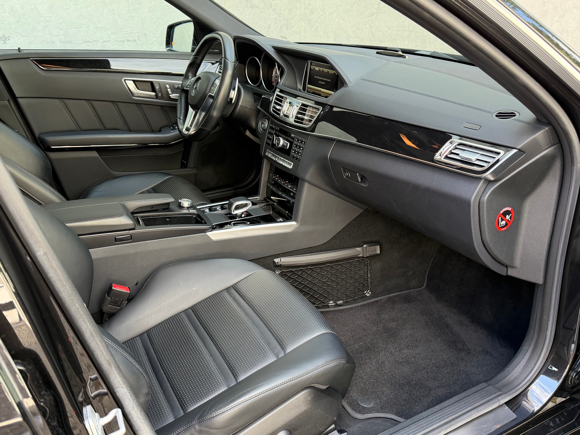 MERCEDES-BENZ E 63 AMG 4Matic Speedshift-image-12