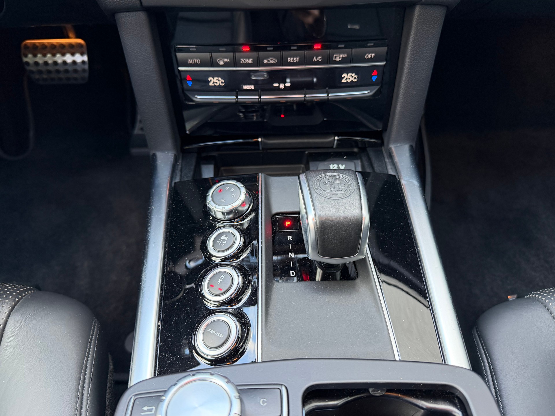MERCEDES-BENZ E 63 AMG 4Matic Speedshift-image-15