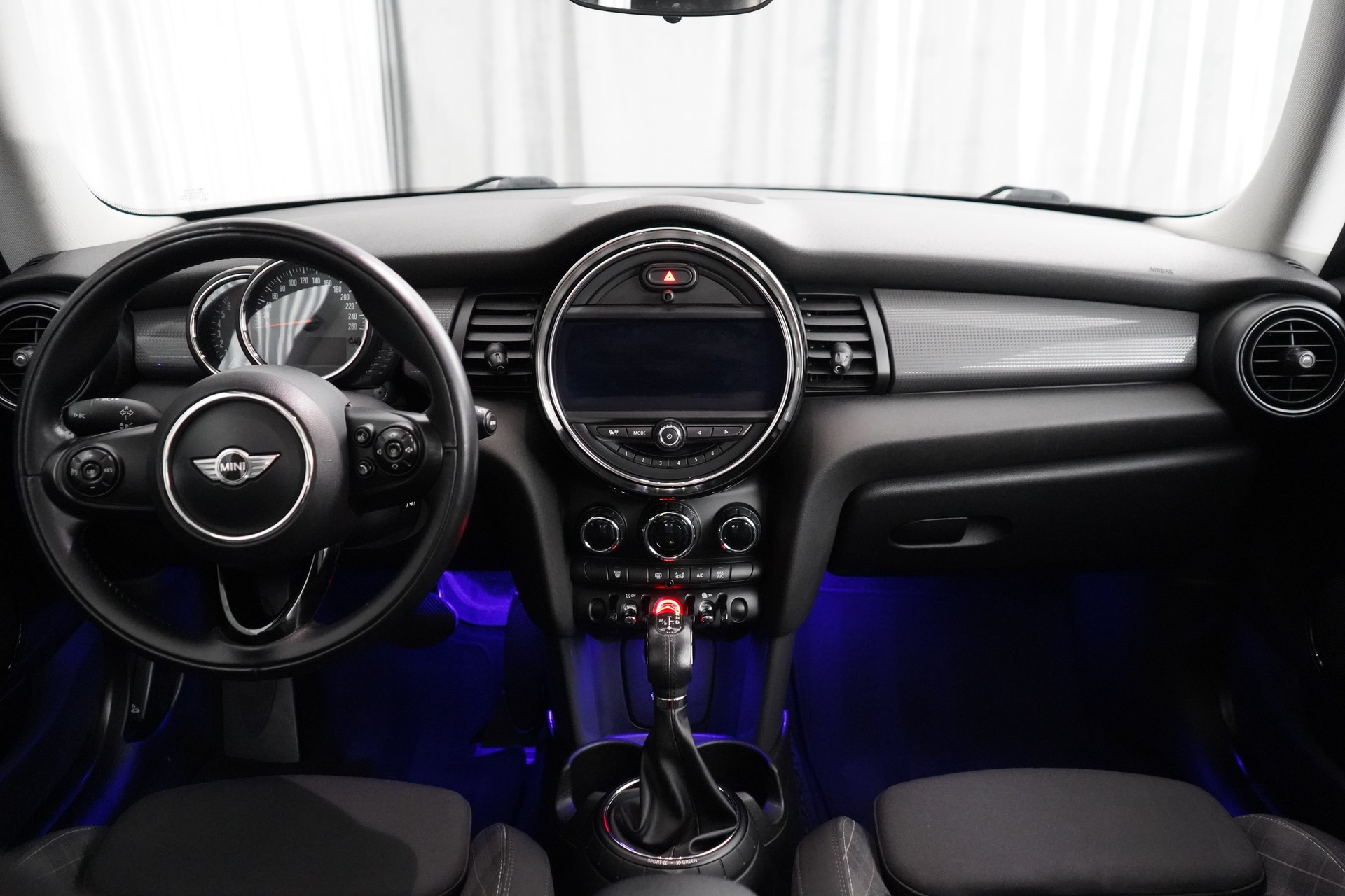 MINI Cooper Steptronic-image-7