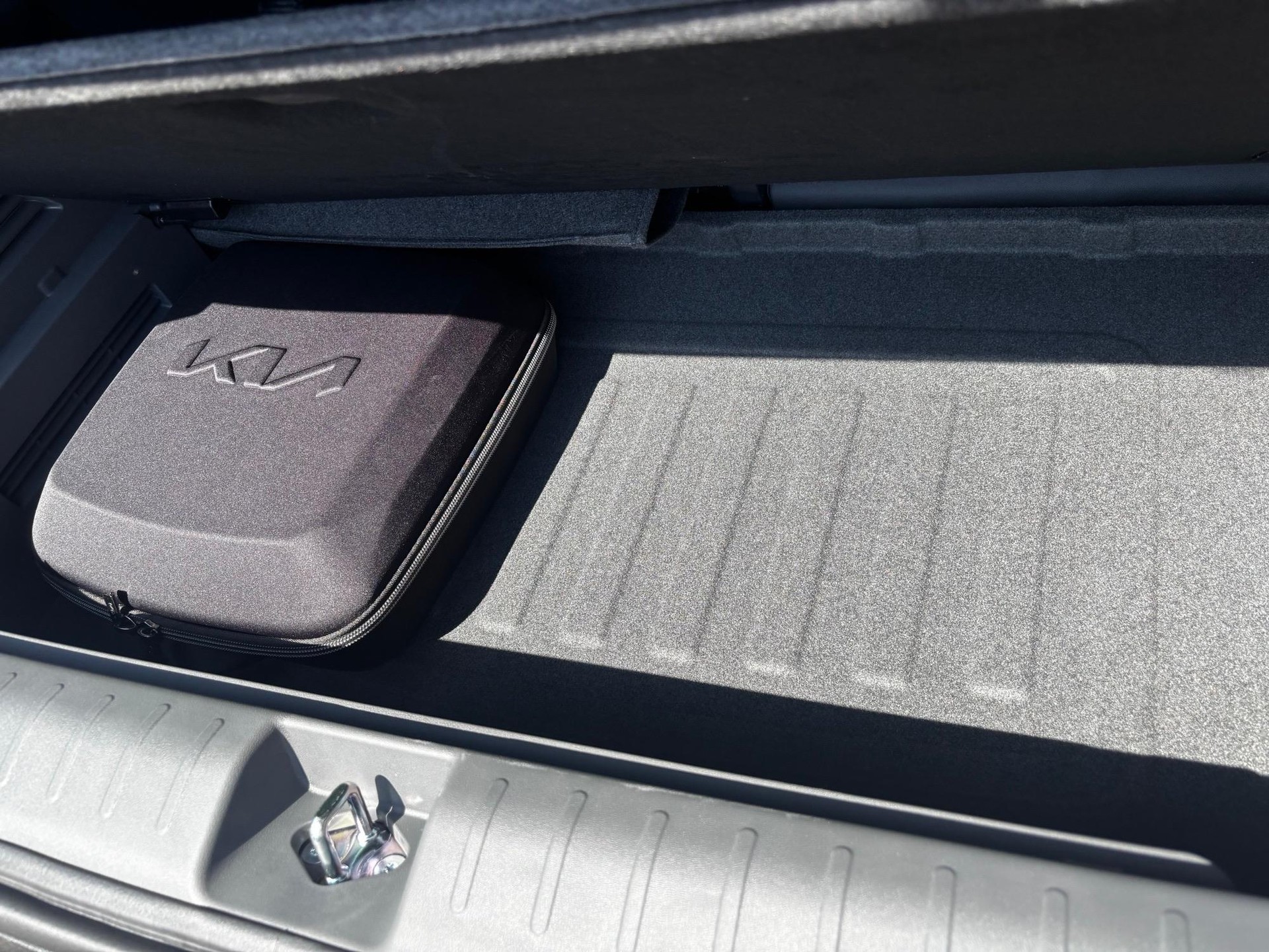KIA EV2 42.2 kWh Air 4P-image-17