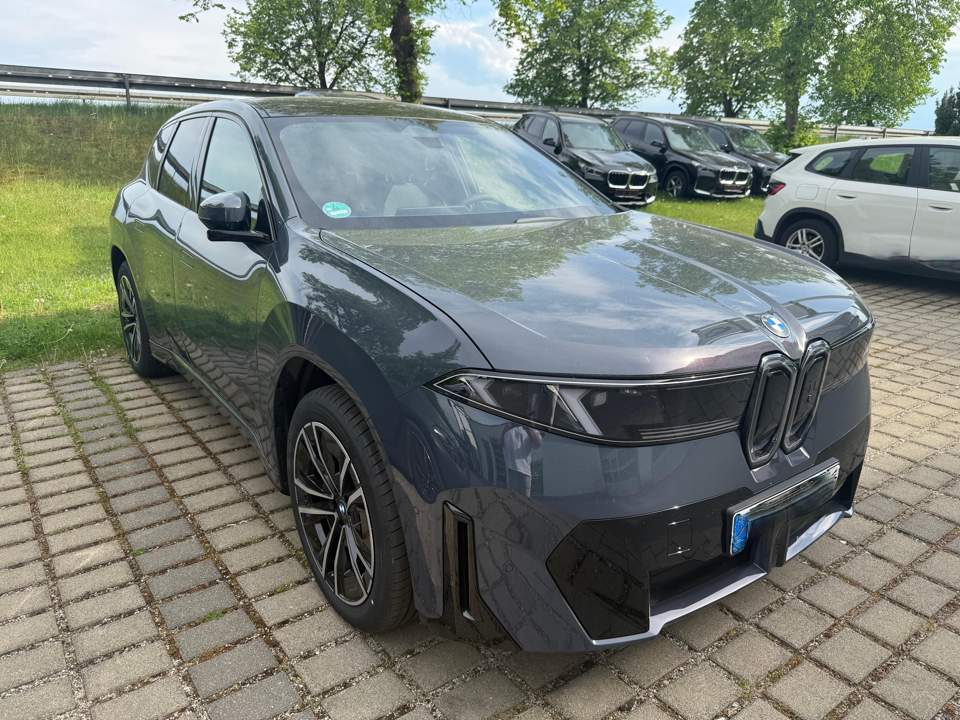 BMW iX3 50 xDrive M Sport-image-0