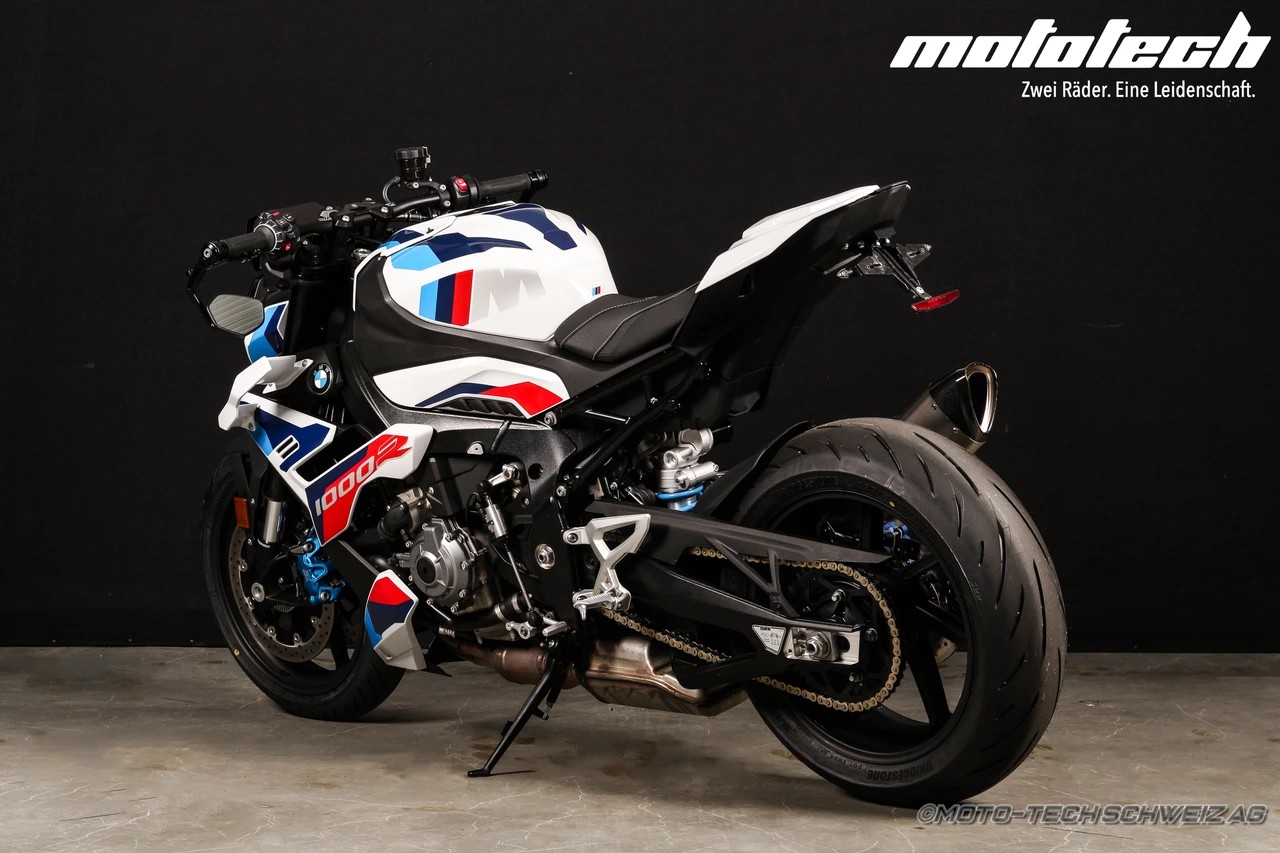 BMW M 1000 R-showroom-element-2
