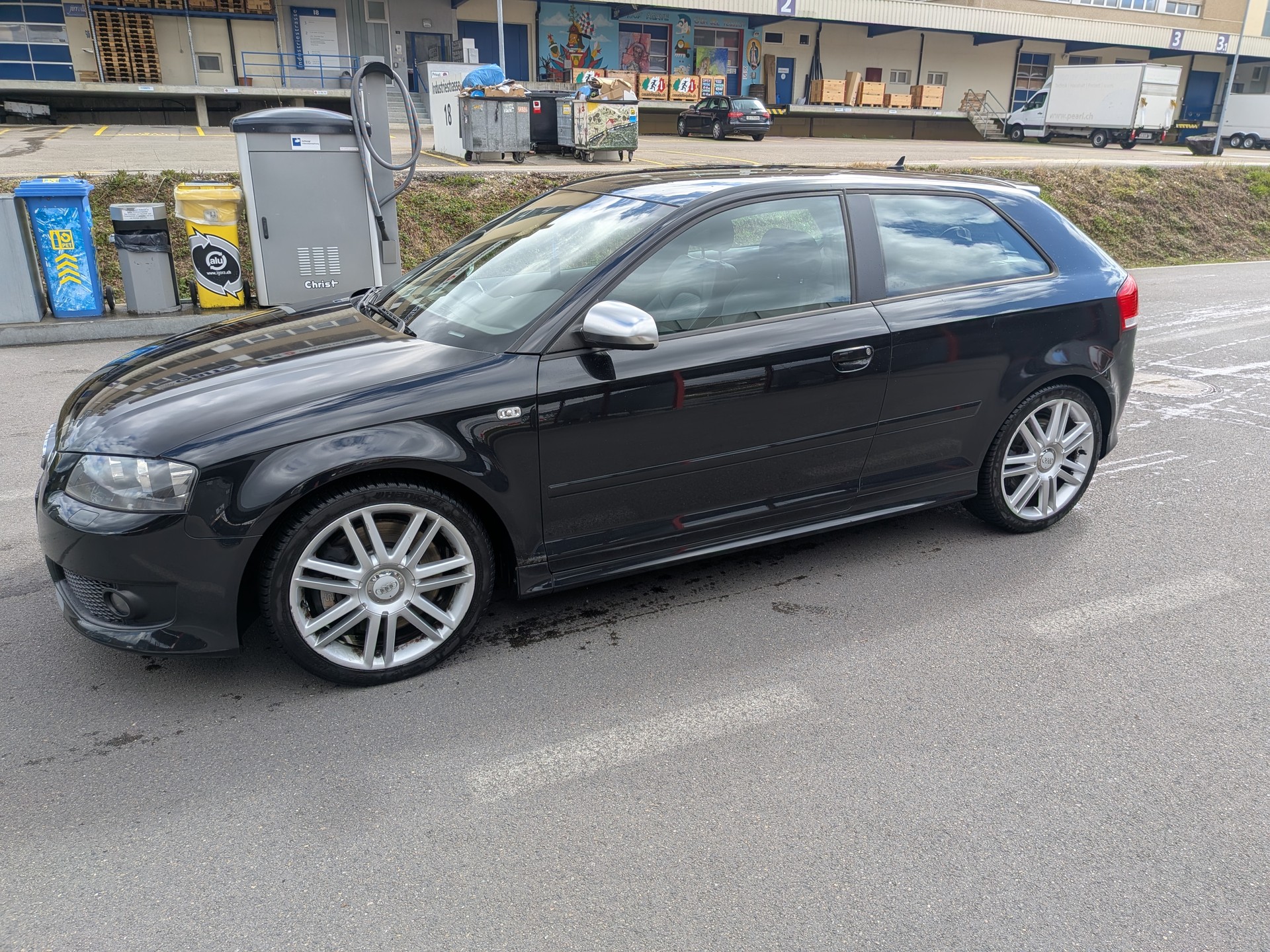 AUDI 2.0 T FSI Ambition quattro-image-1