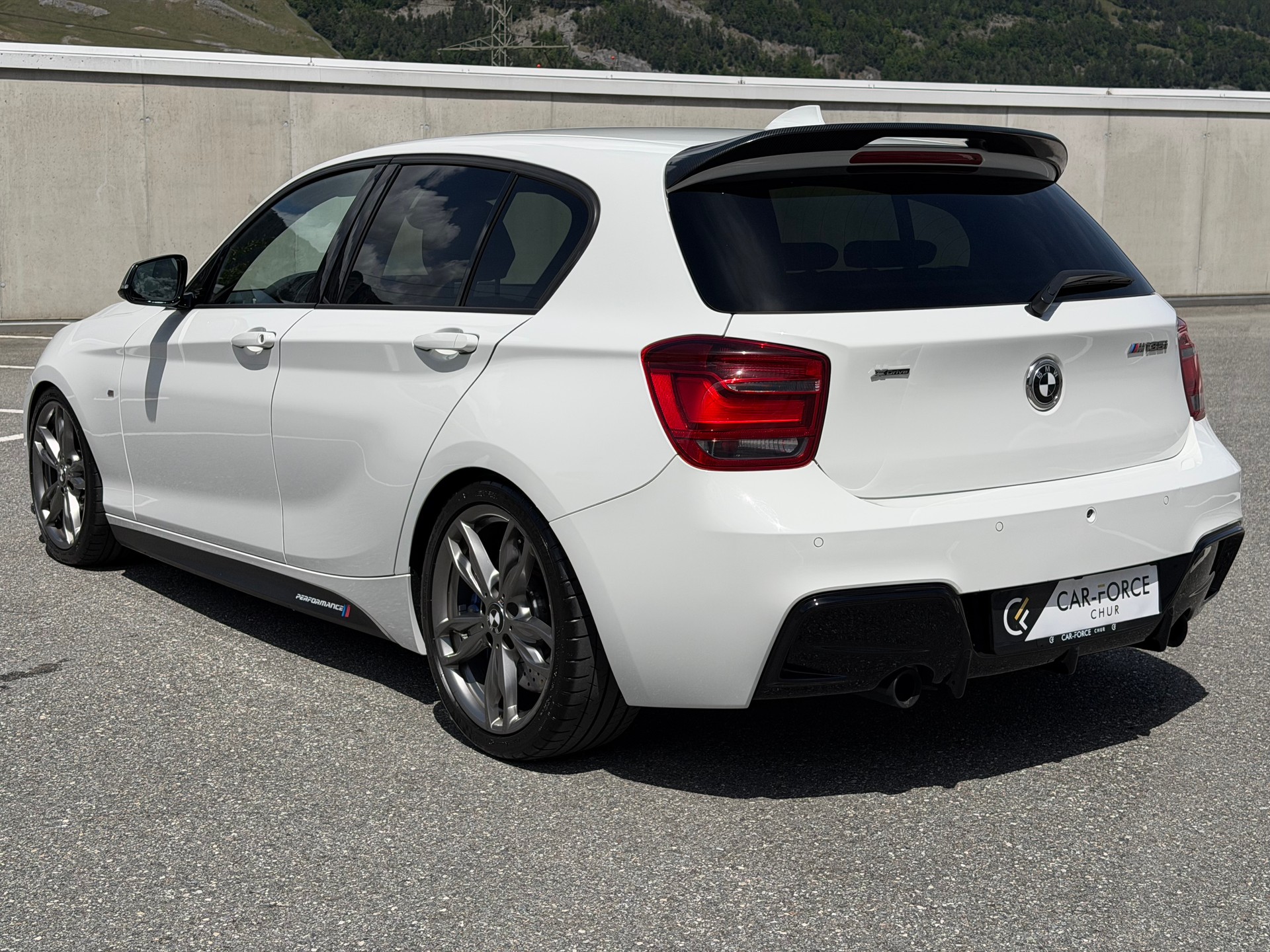 BMW M135i xDrive Steptronic Rieger-showroom-element-3