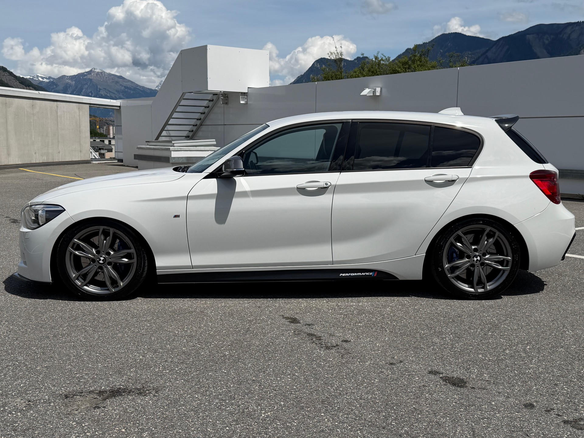 BMW M135i xDrive Steptronic Rieger-showroom-element-2