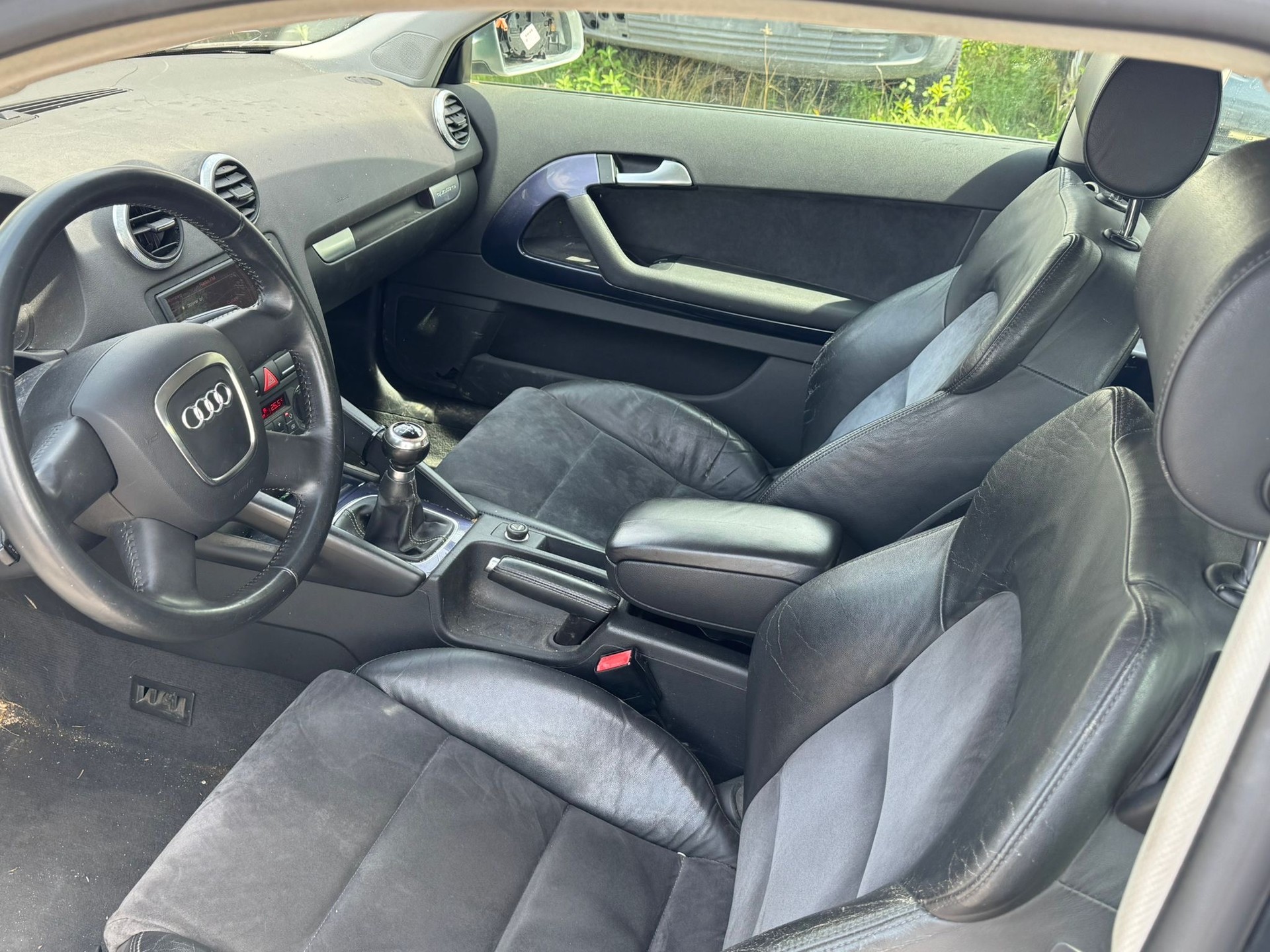 AUDI S3 2.0 Turbo FSI quattro-image-11