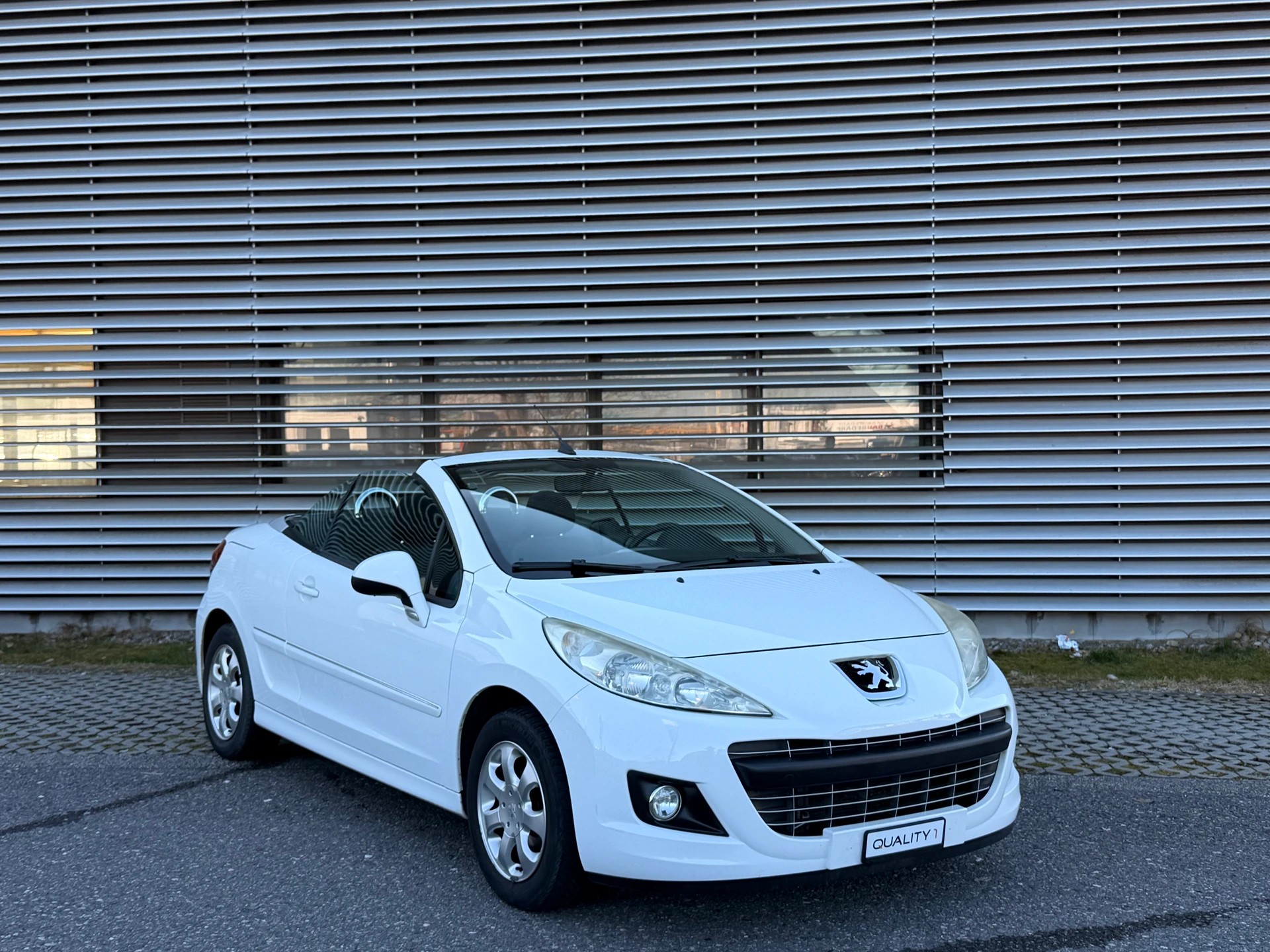 PEUGEOT 207 CC 1.6 16V Sport Automatic-image-0