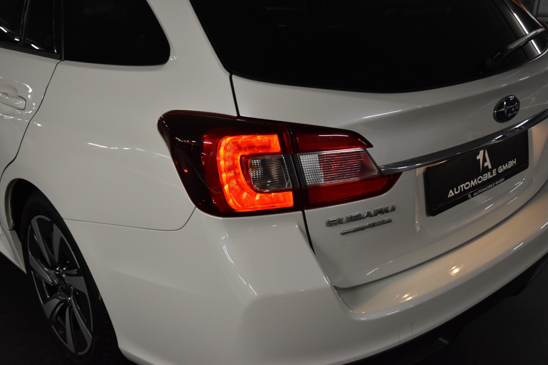 SUBARU Levorg 1.6DIT Advantage AWD Lineartronic-image-5