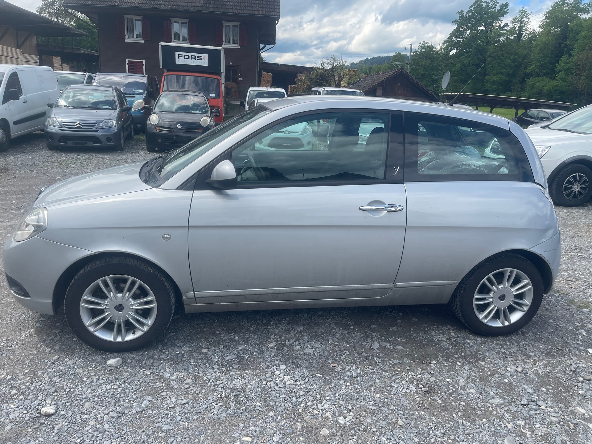LANCIA Ypsilon 1.4 Swiss Edition-image-11
