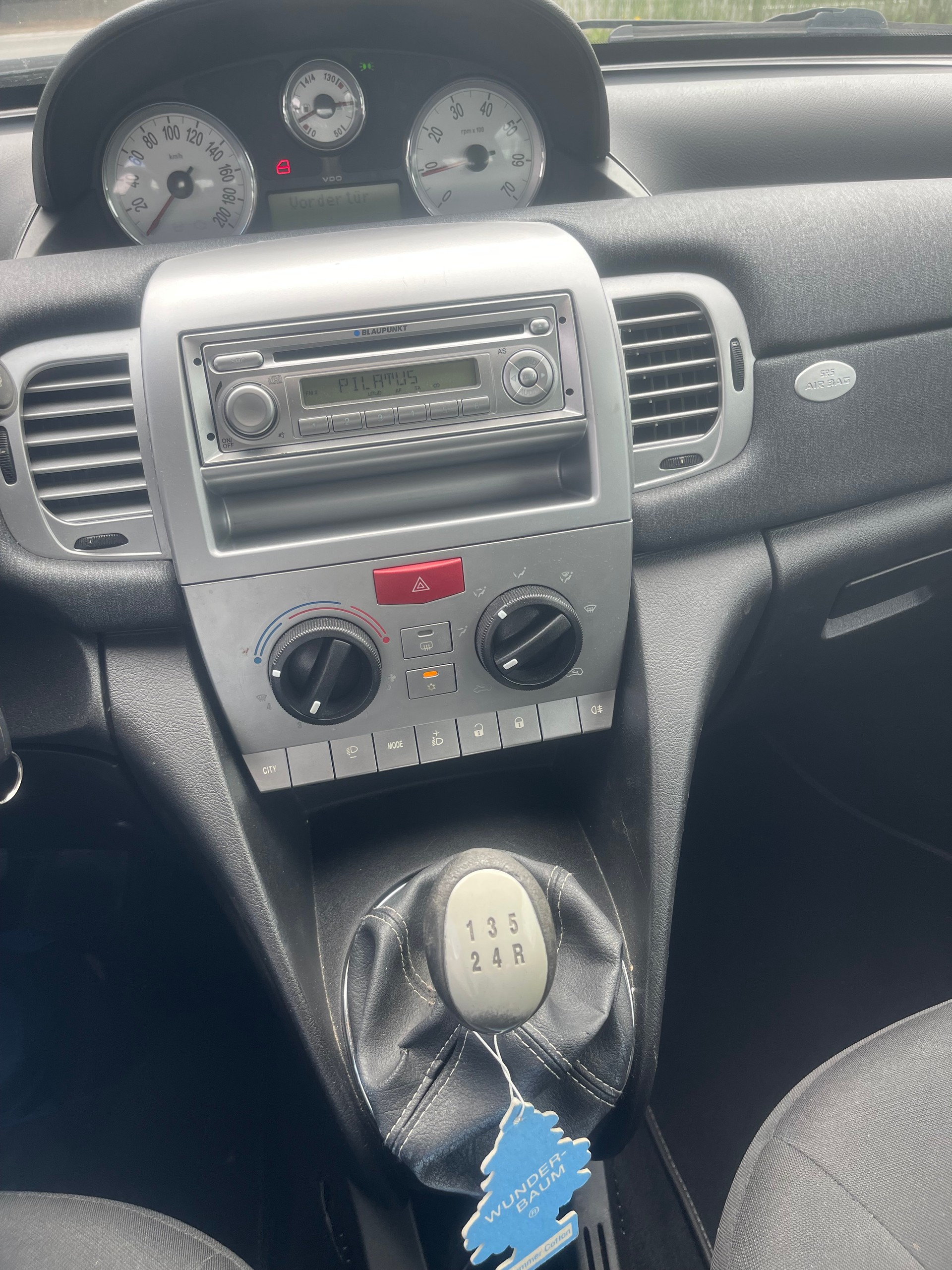 LANCIA Ypsilon 1.4 Swiss Edition-image-4