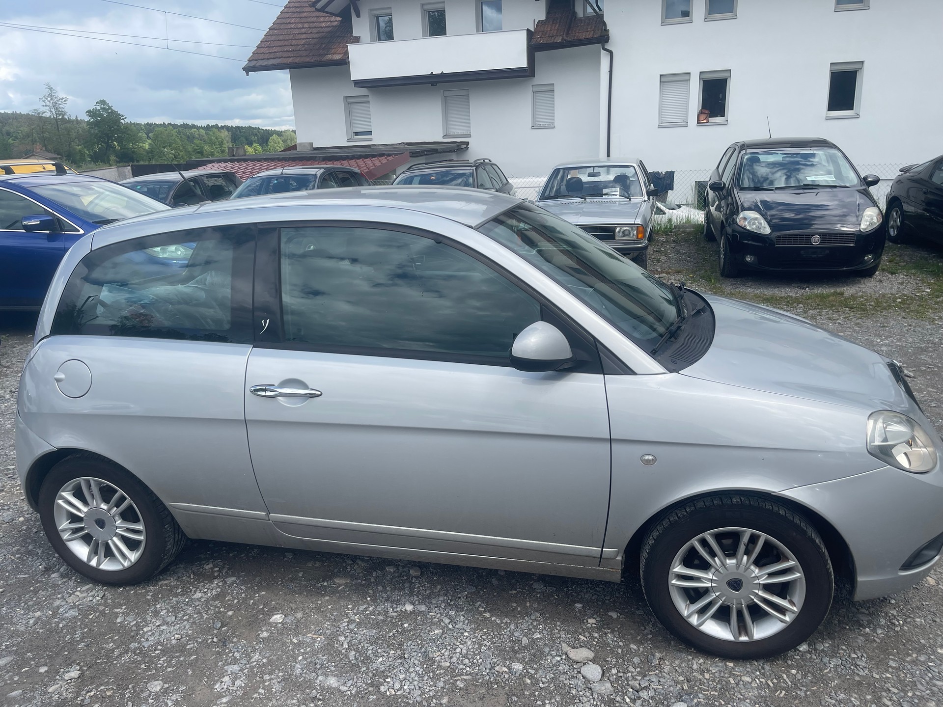 LANCIA Ypsilon 1.4 Swiss Edition-image-10