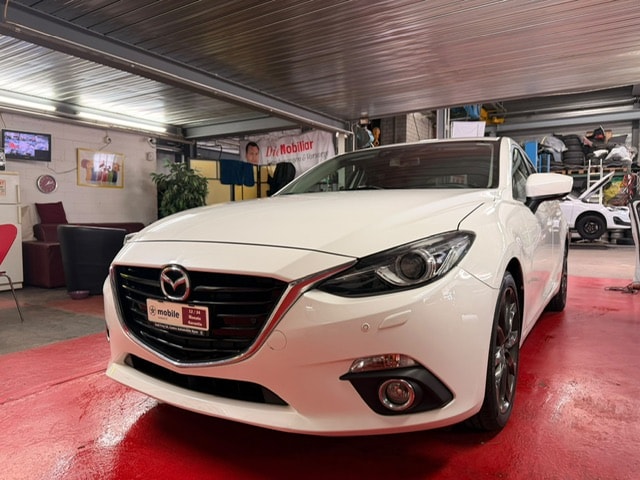 MAZDA 3 2.0 16V Revolution-image-0