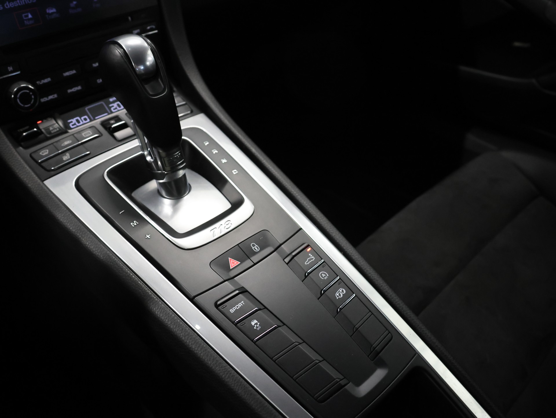 PORSCHE 718 Cayman 2.0 PDK *Bose* *Sportabgassanlage* *Rückfahrkamera*-image-25