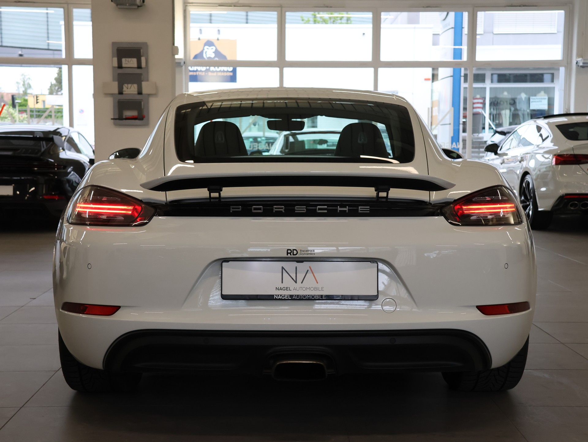 PORSCHE 718 Cayman 2.0 PDK *Bose* *Sportabgassanlage* *Rückfahrkamera*-image-4
