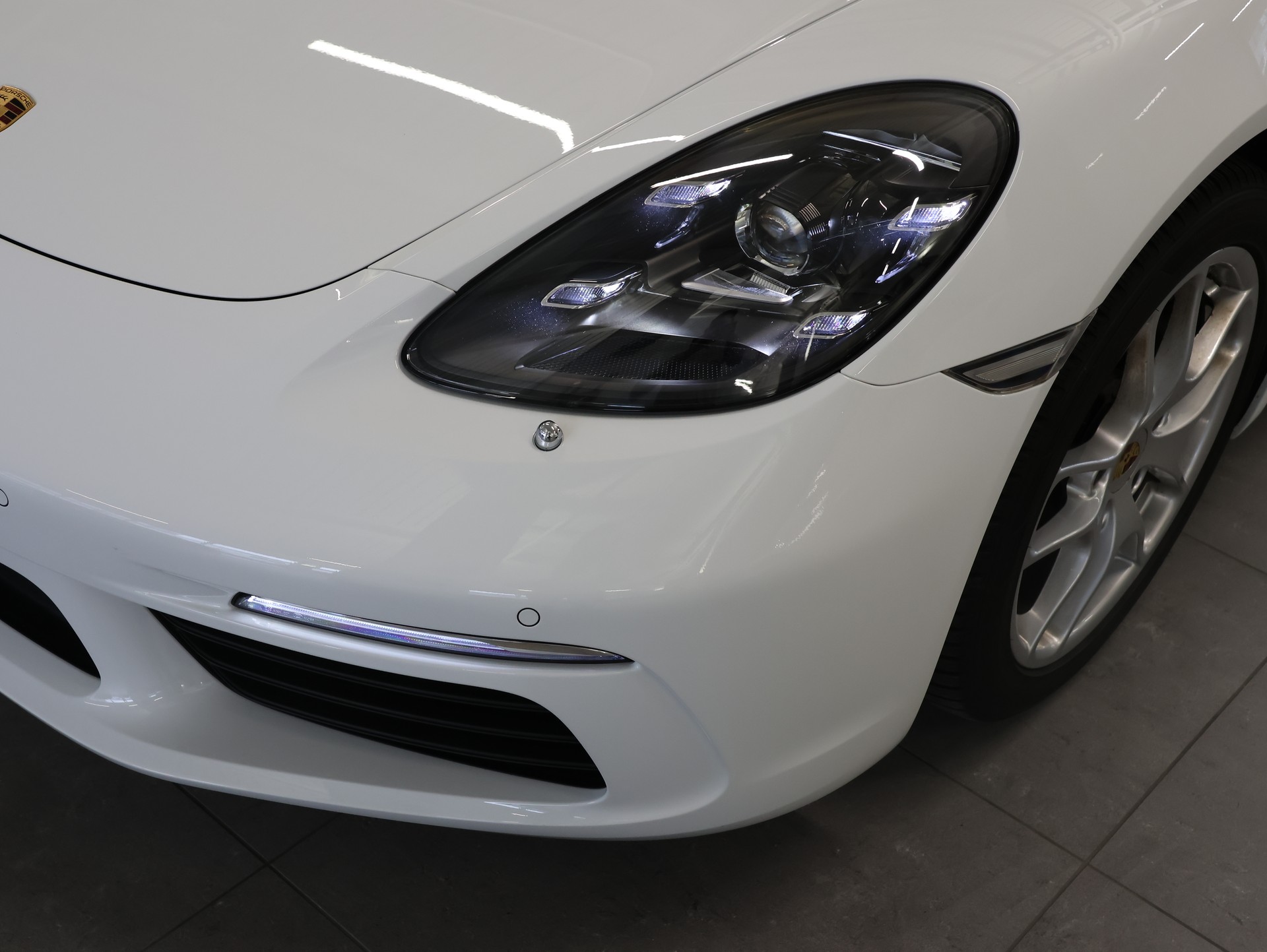 PORSCHE 718 Cayman 2.0 PDK *Bose* *Sportabgassanlage* *Rückfahrkamera*-image-9