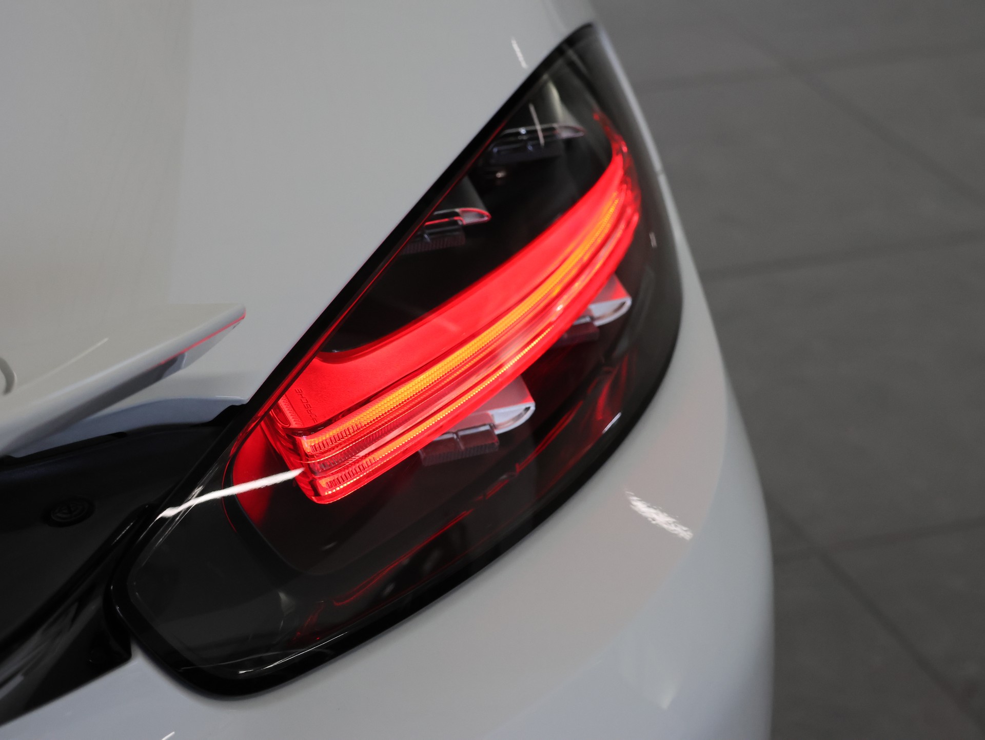 PORSCHE 718 Cayman 2.0 PDK *Bose* *Sportabgassanlage* *Rückfahrkamera*-image-12