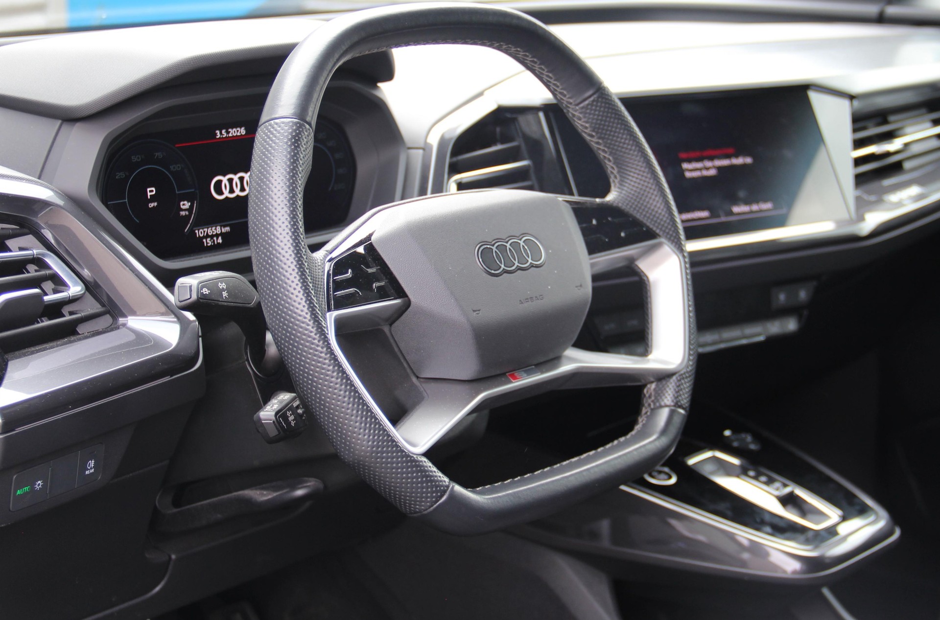 AUDI Q4 e-tron 50 quattro-image-8