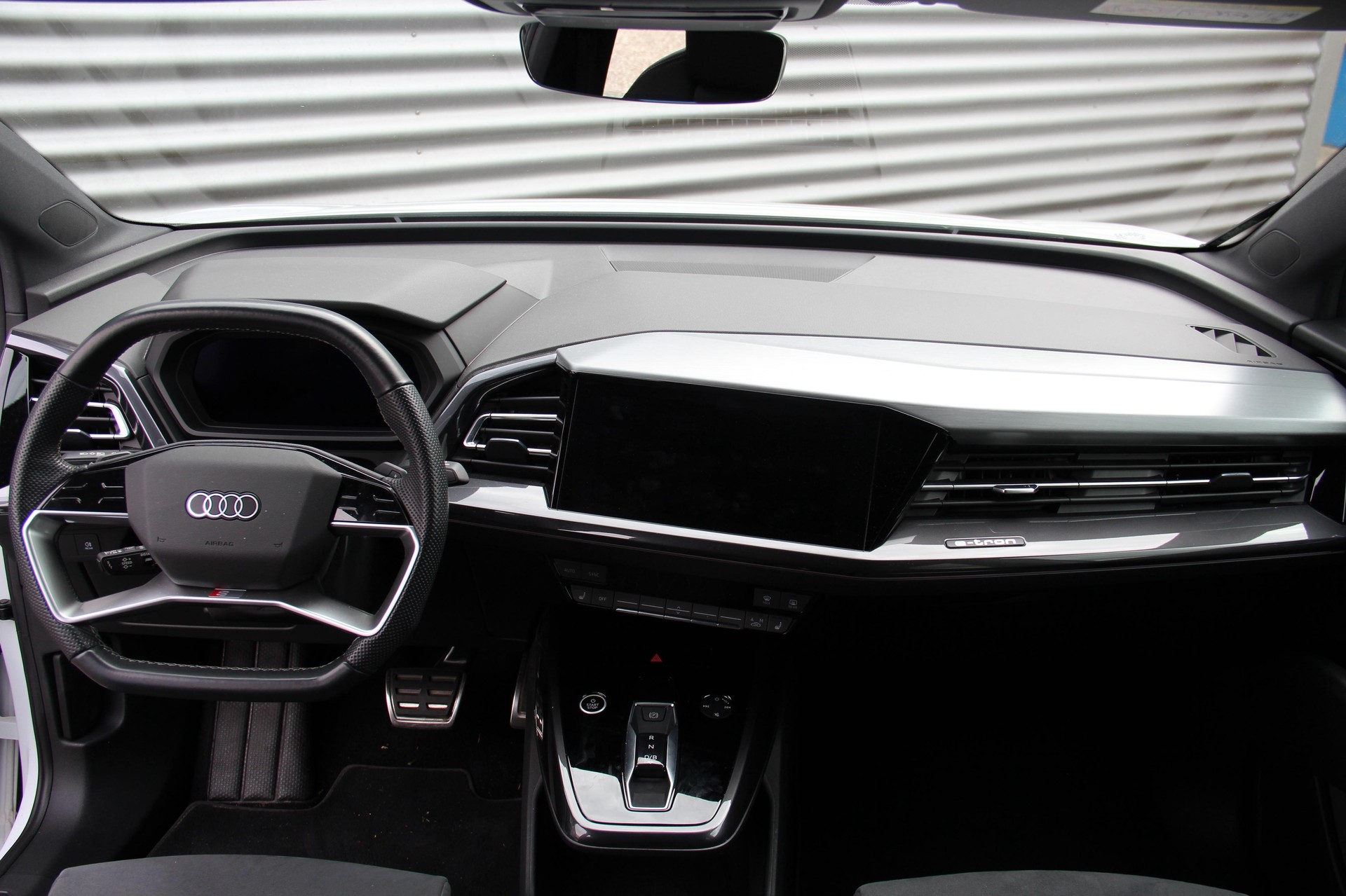 AUDI Q4 e-tron 50 quattro-image-7
