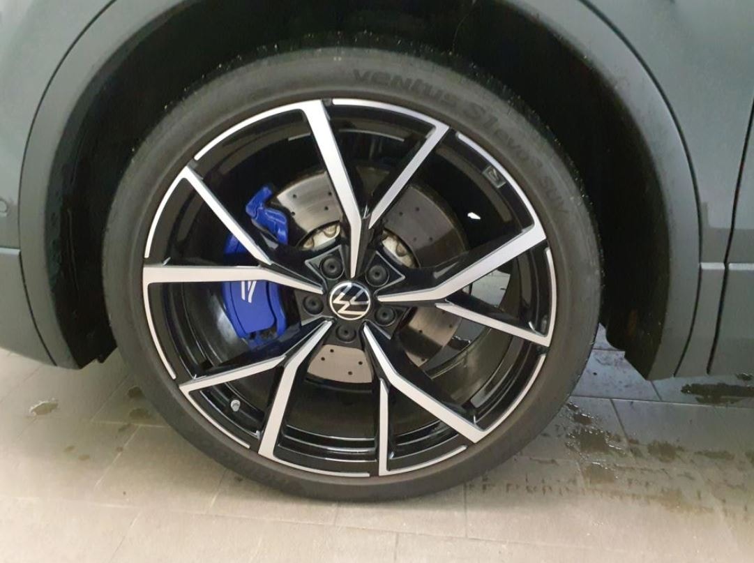 VW Tiguan 2.0TSI R 4Motion DSG-image-6