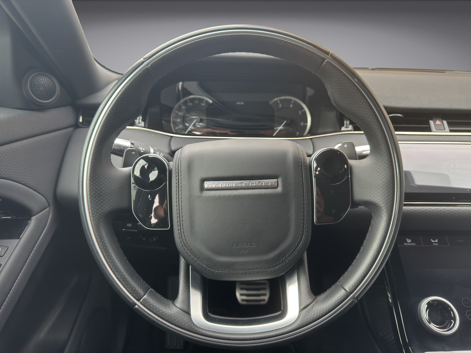 LAND ROVER Range Rover Evoque 2.0 T R-Dynamic S-image-9