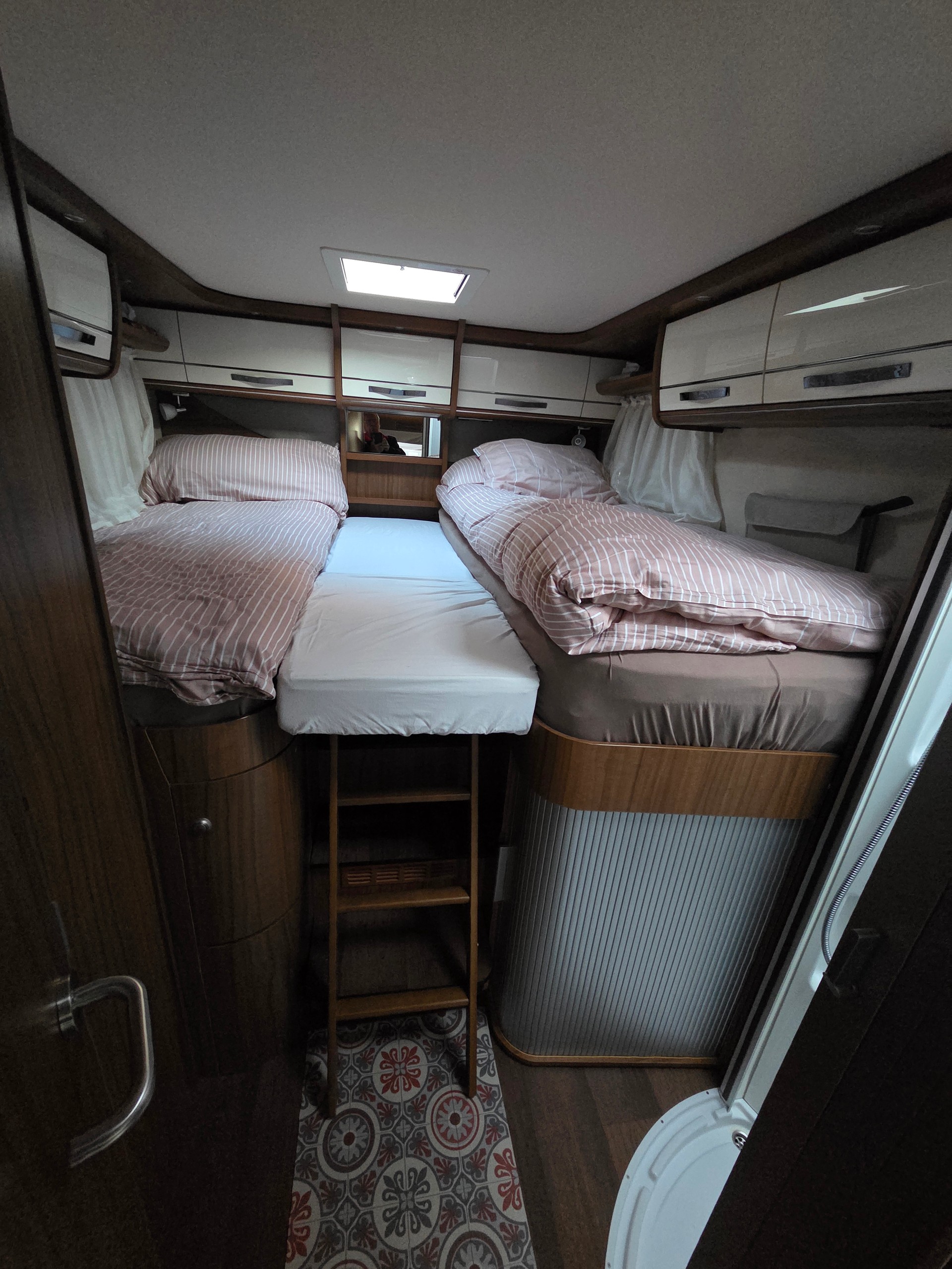 HYMER Hymer- Mercedes D6, automatique-image-2