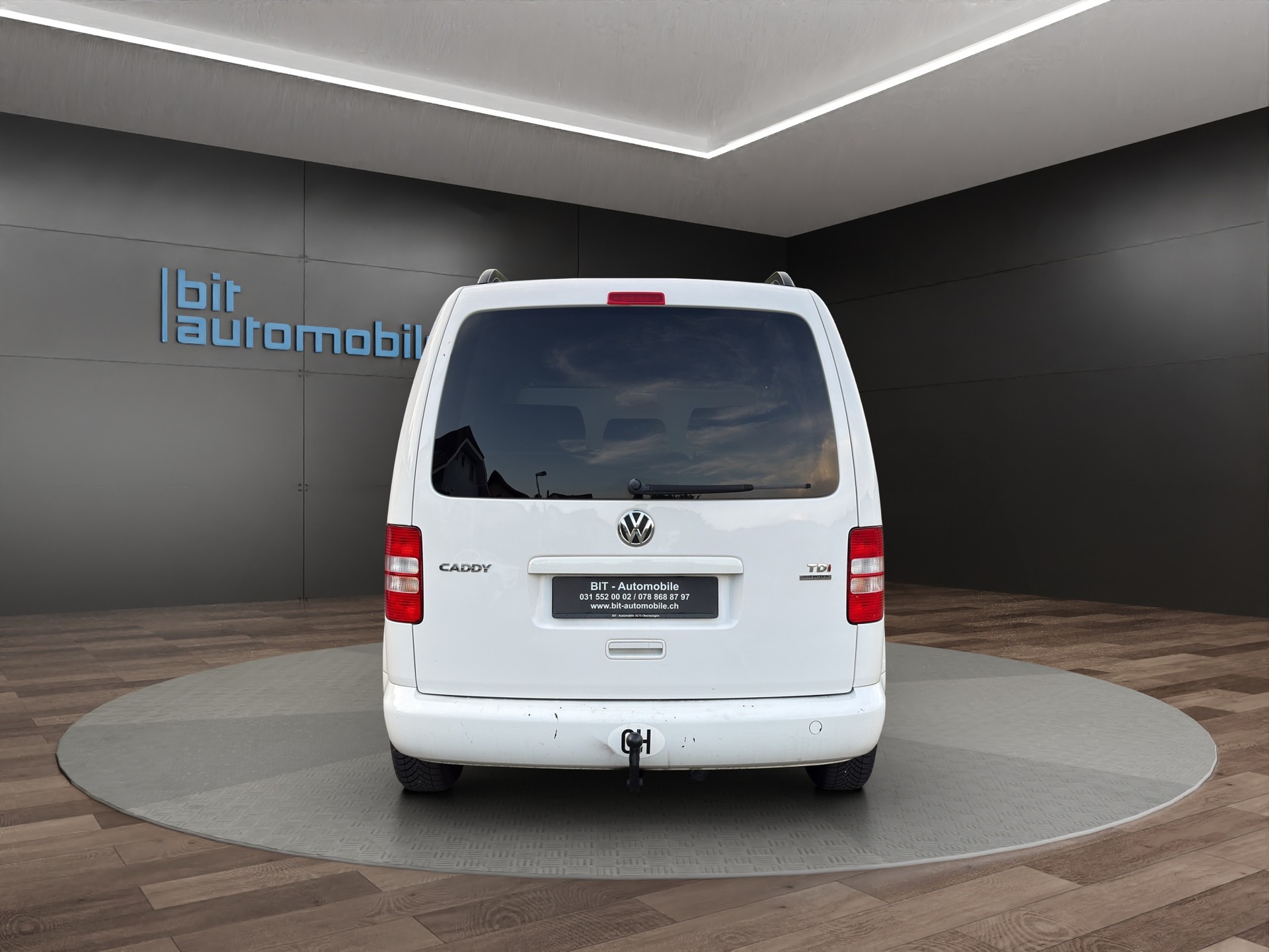 VW Caddy 1.6 TDI Blue Motion Technology Trendline DSG-image-5