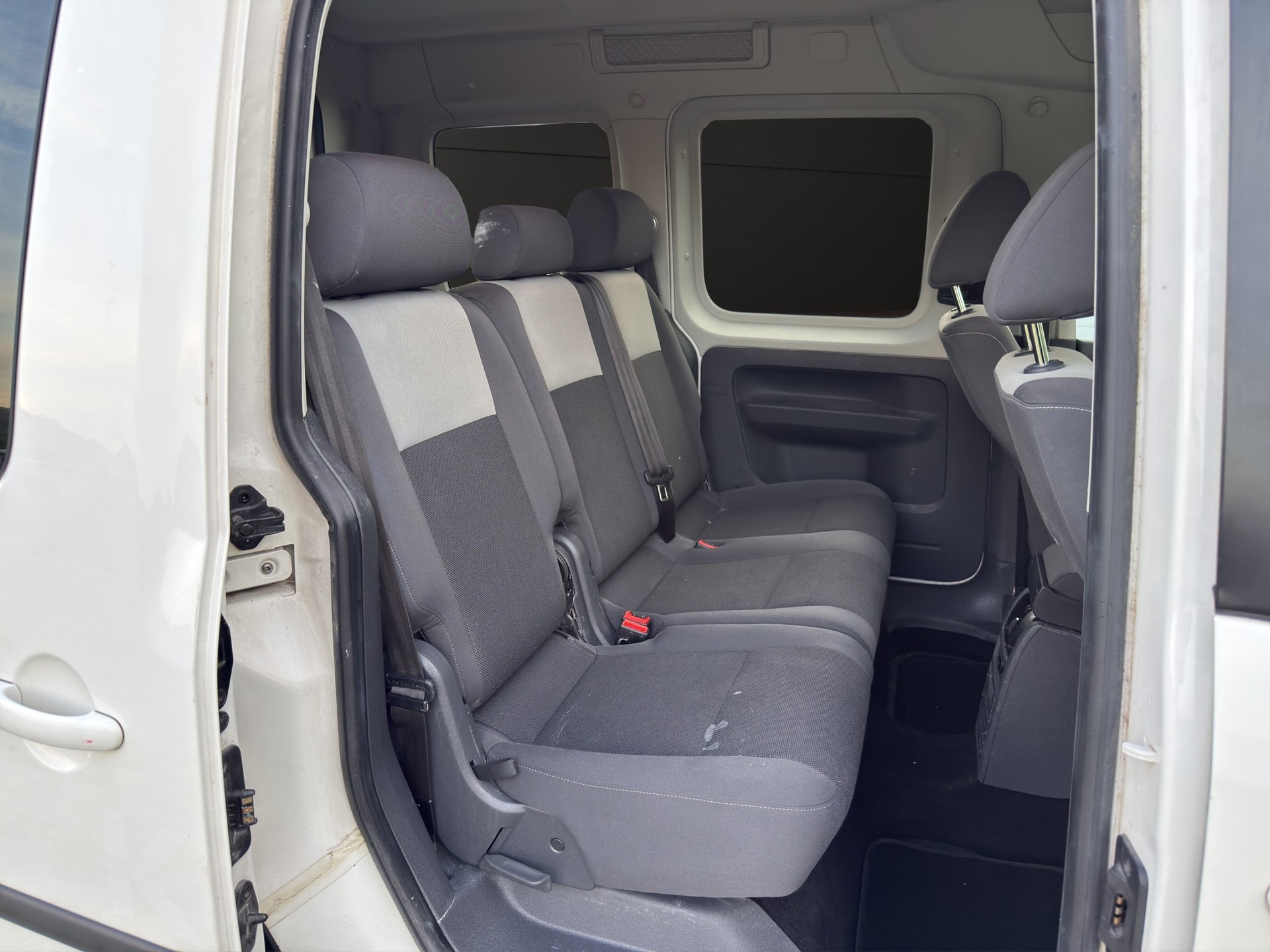 VW Caddy 1.6 TDI Blue Motion Technology Trendline DSG-image-14