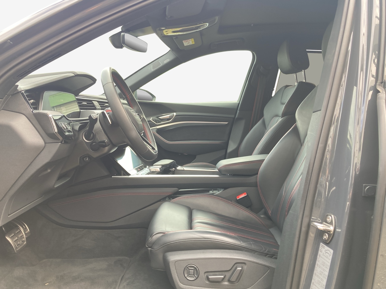AUDI Q8 55 e-tron Black Edition quattro-image-7