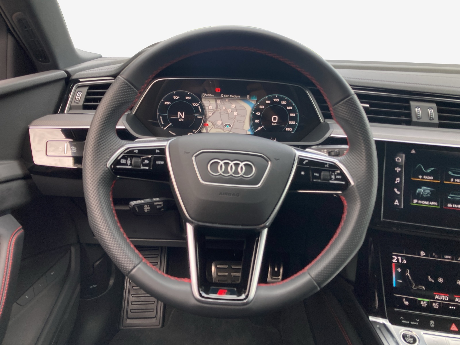 AUDI Q8 55 e-tron Black Edition quattro-image-9