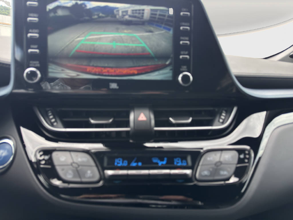 TOYOTA C-HR 2.0 VVTi HSD Trend-image-10