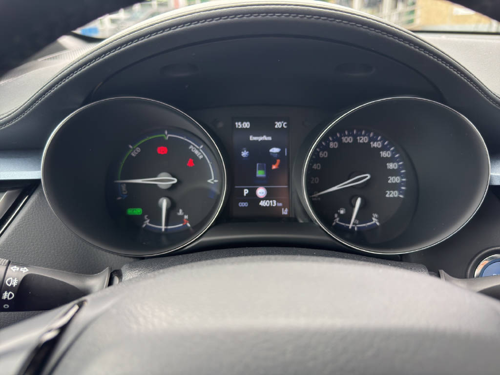 TOYOTA C-HR 2.0 VVTi HSD Trend-image-6