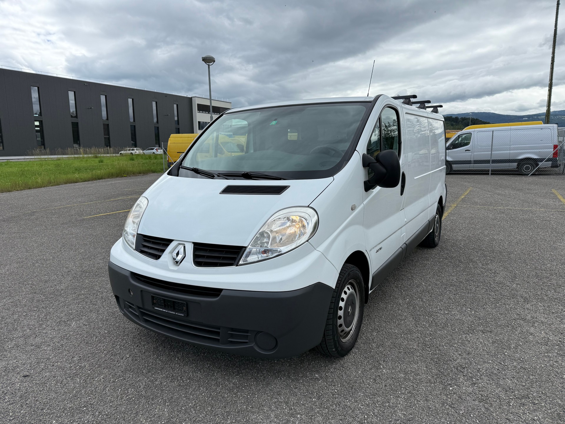 RENAULT Trafic 2.0 dCi 115 2.9t L2H1 MIT KLIMA-image-0