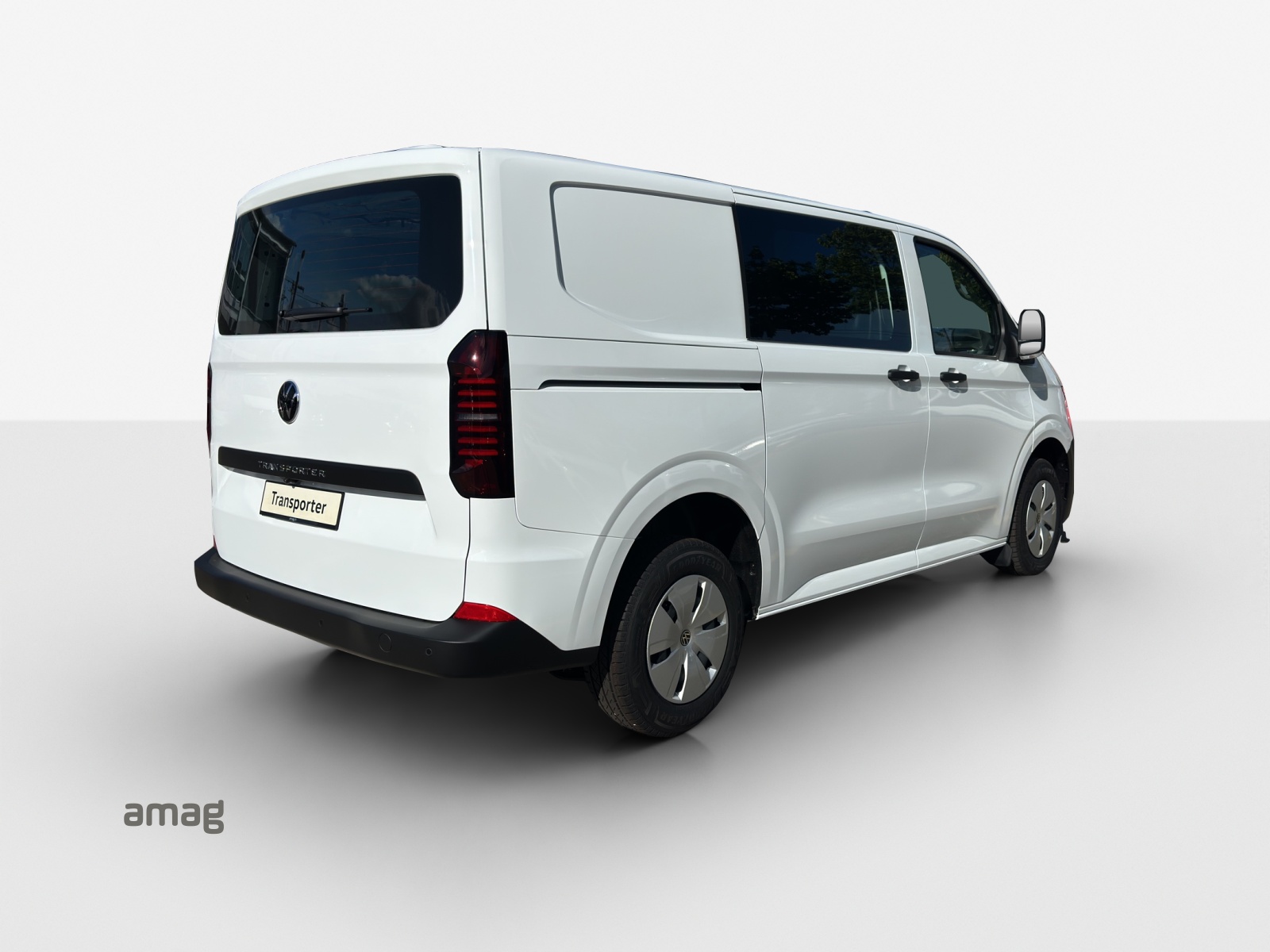 VW Transporter 2.0 TDI-image-4