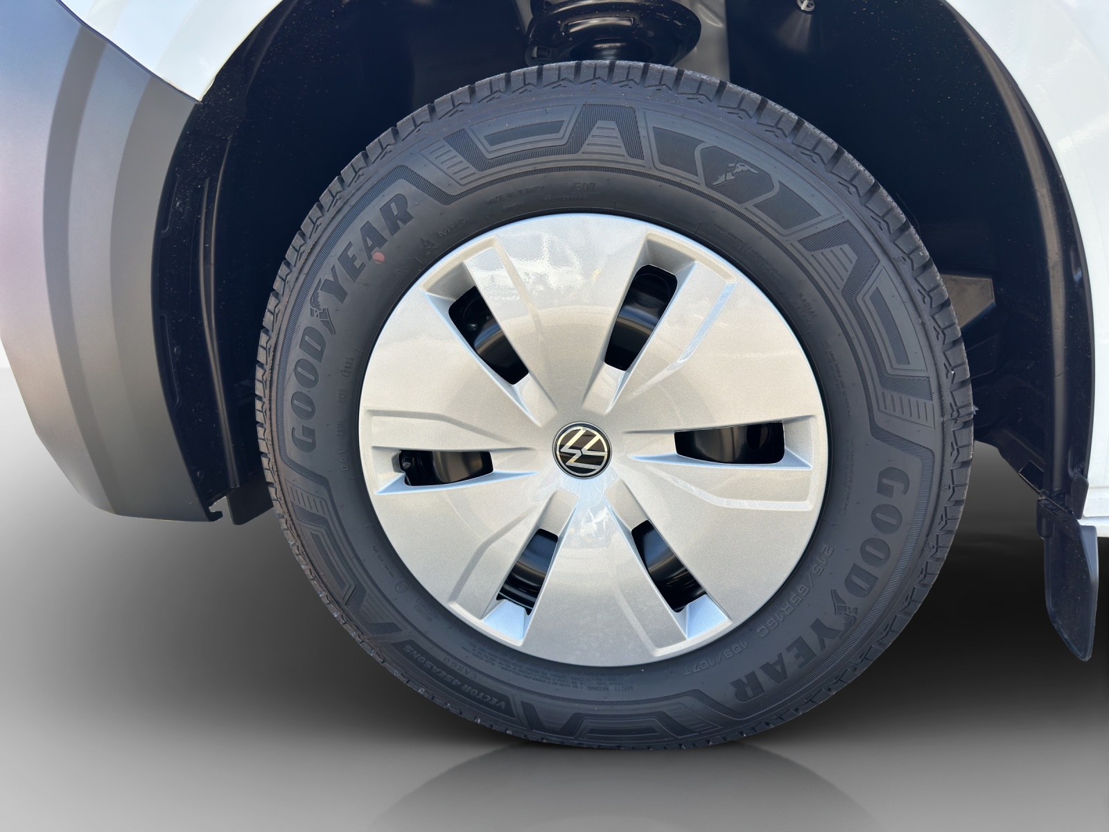 VW Transporter 2.0 TDI-image-15