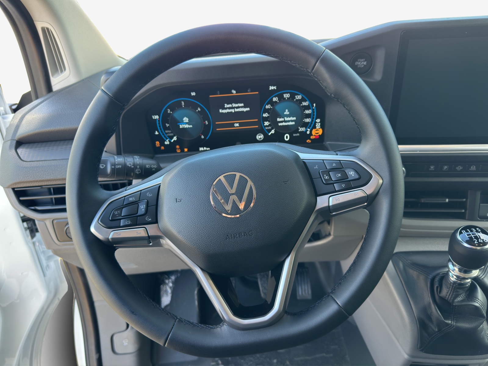 VW Transporter 2.0 TDI-image-9