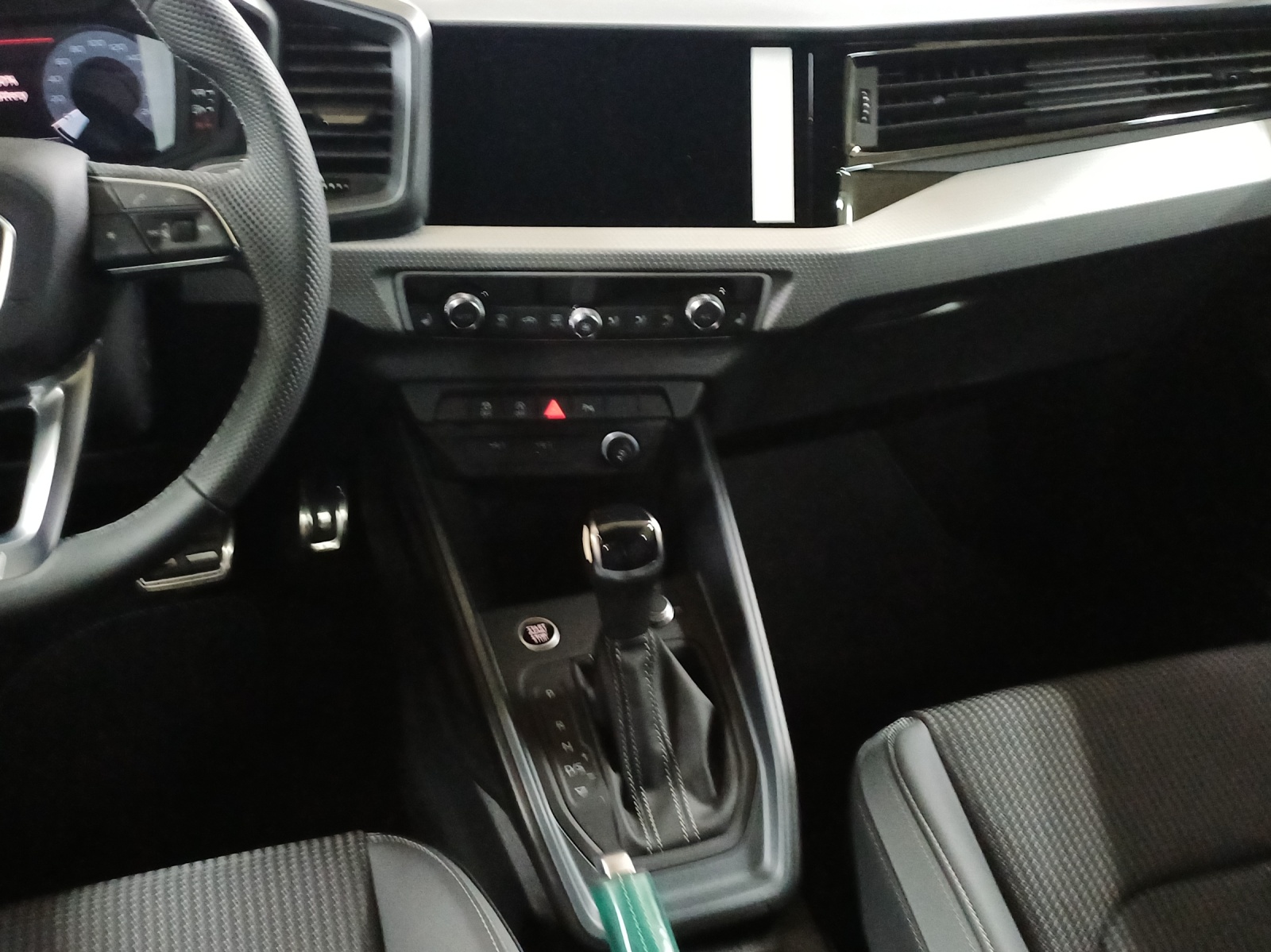 AUDI A1 Sportback 30 TFSI S Line S-tronic-image-10