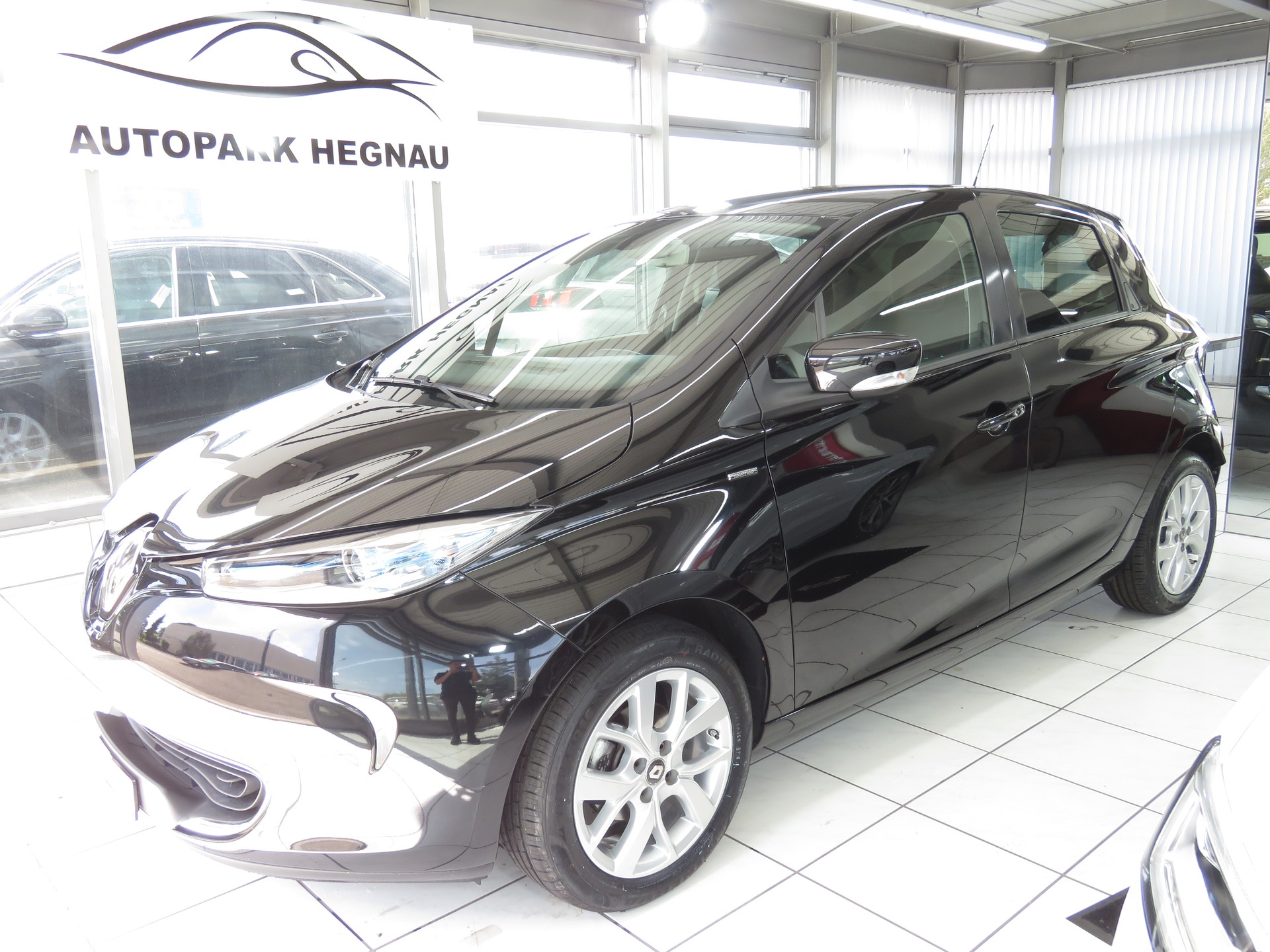 RENAULT Zoe Limited R110 "Automat" (Batterie Miete)-image-0