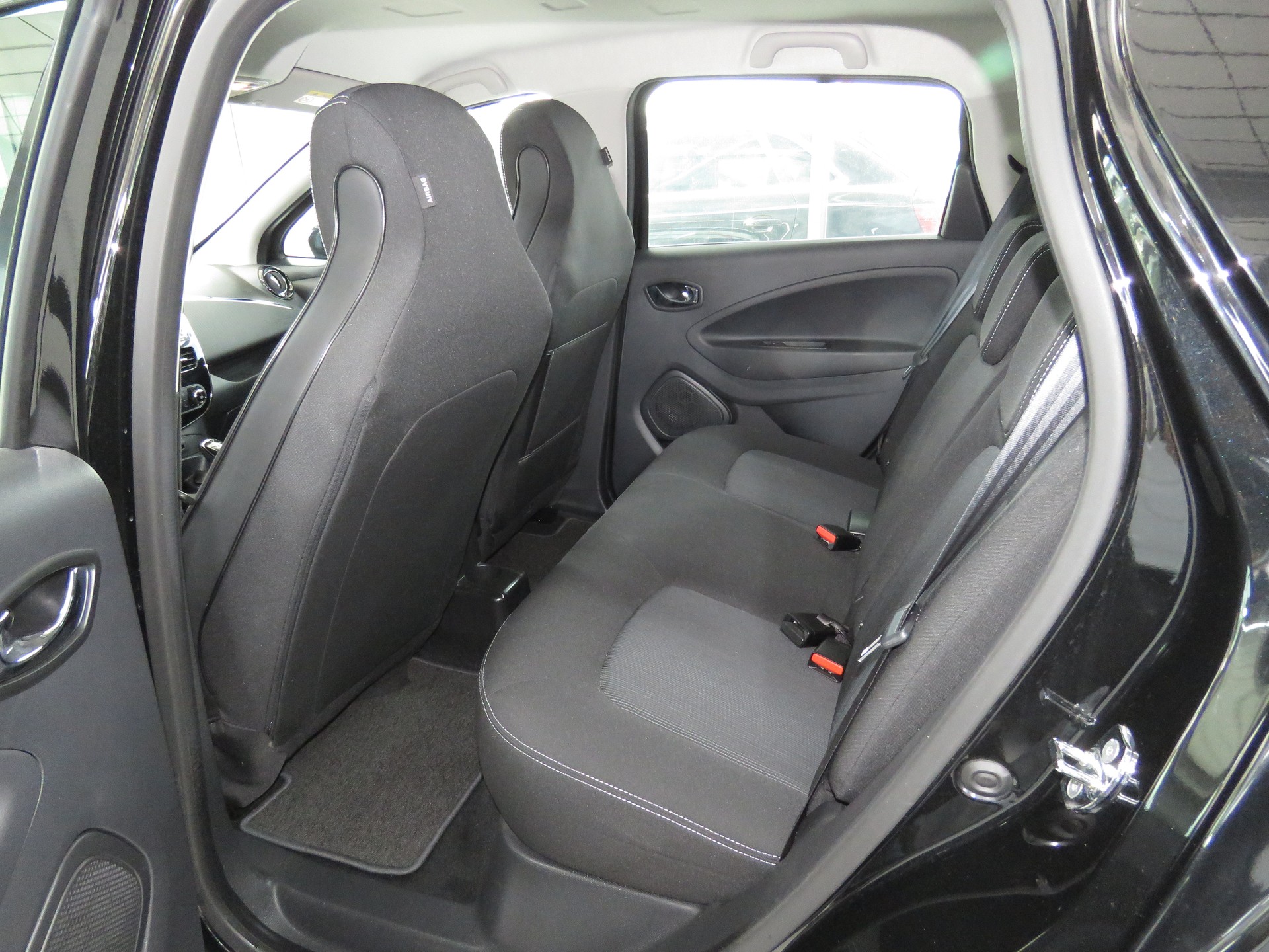 RENAULT Zoe Limited R110 "Automat" (Batterie Miete)-image-8