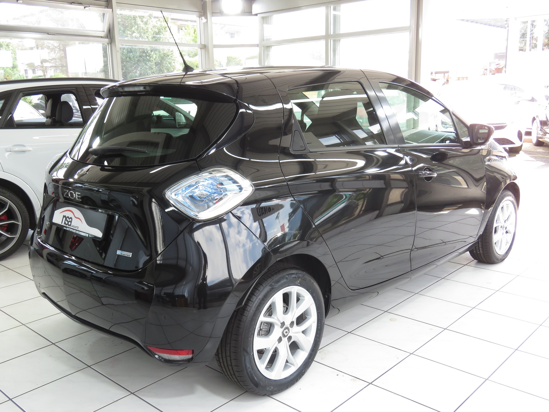 RENAULT Zoe Limited R110 "Automat" (Batterie Miete)-image-3