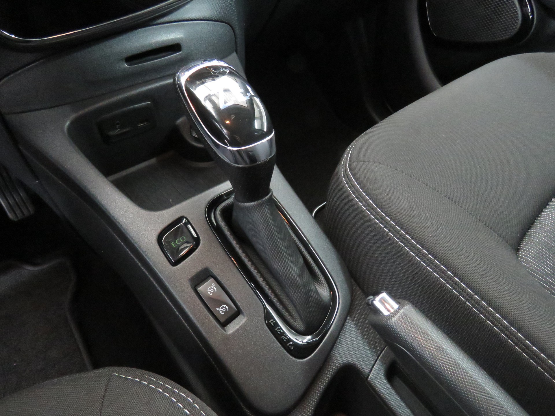 RENAULT Zoe Limited R110 "Automat" (Batterie Miete)-image-14