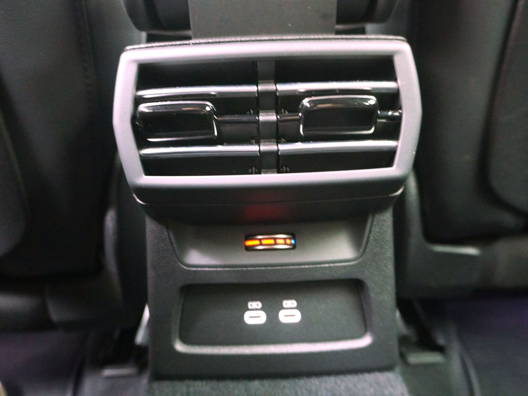 AUDI A3 Sportback 40 TFSI e S line S-Tronic **Audi Werksgarantie bis 08/2030**-image-13