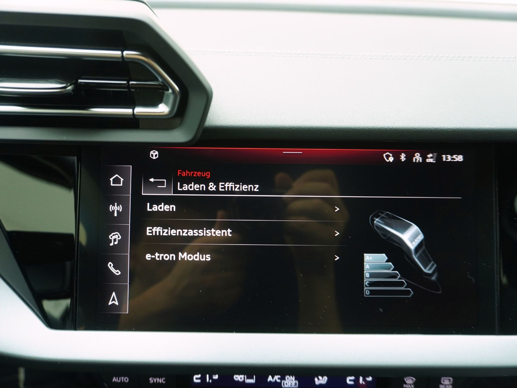 AUDI A3 Sportback 40 TFSI e S line S-Tronic **Audi Werksgarantie bis 08/2030**-image-21