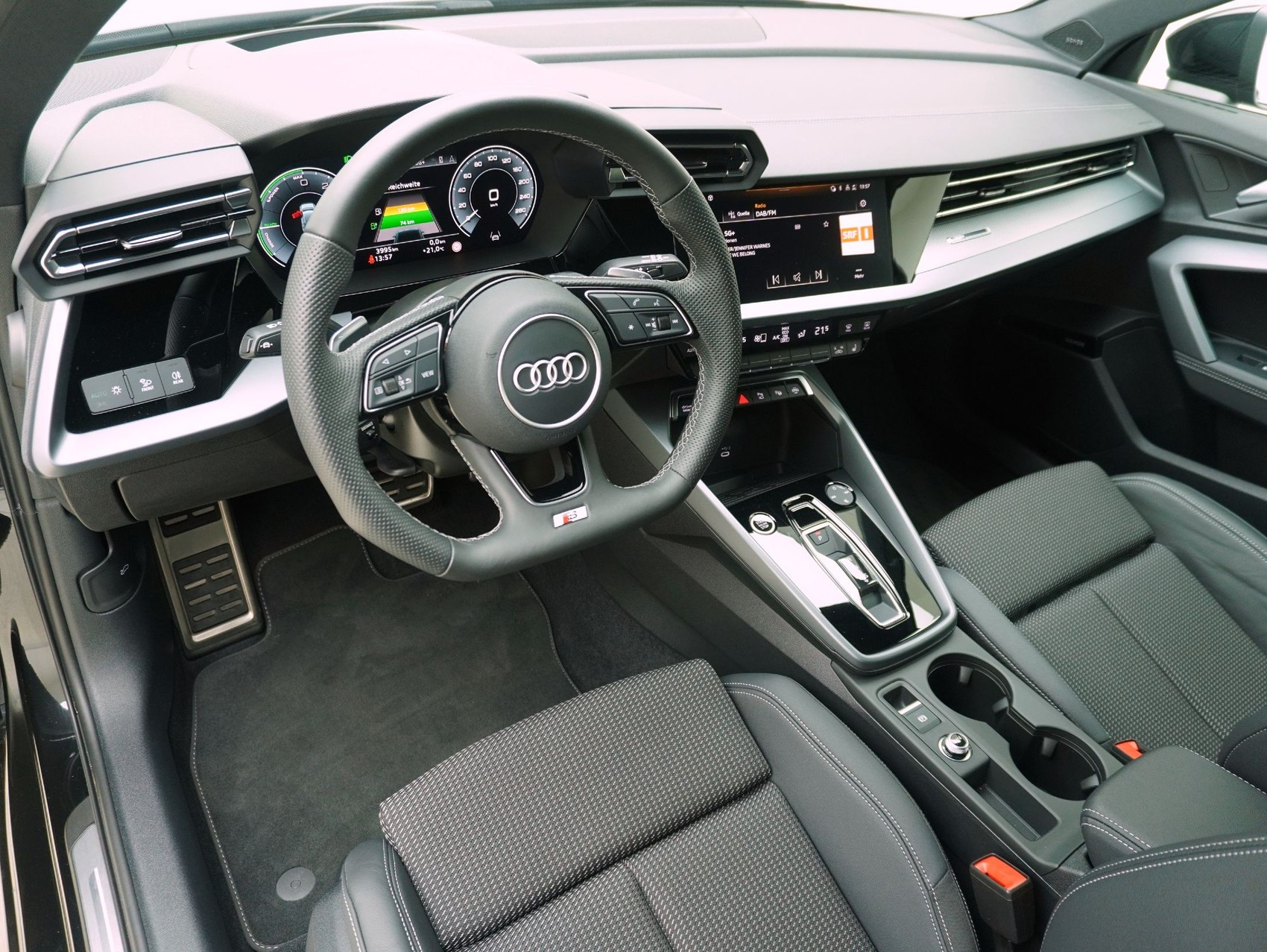 AUDI A3 Sportback 40 TFSI e S line S-Tronic **Audi Werksgarantie bis 08/2030**-image-10