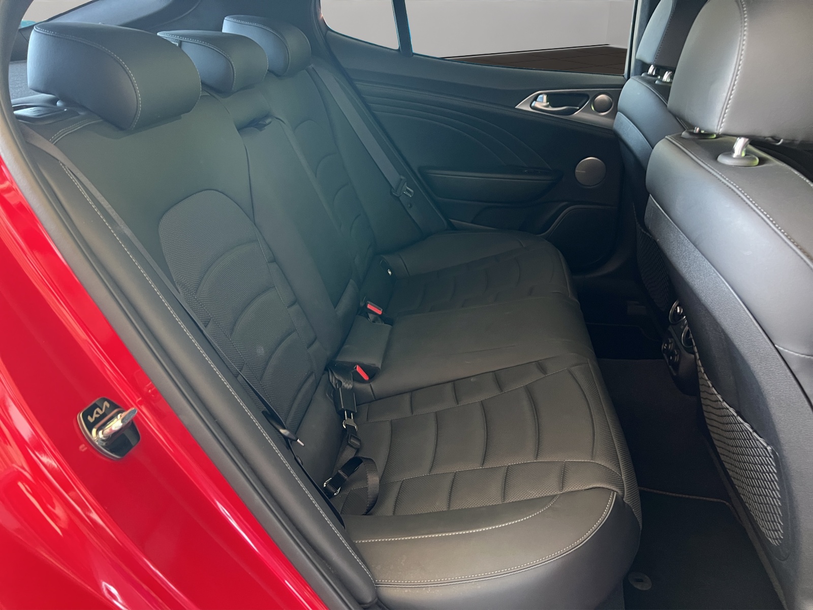 KIA Stinger 3.3 T-GDi GT Automat AWD-image-14