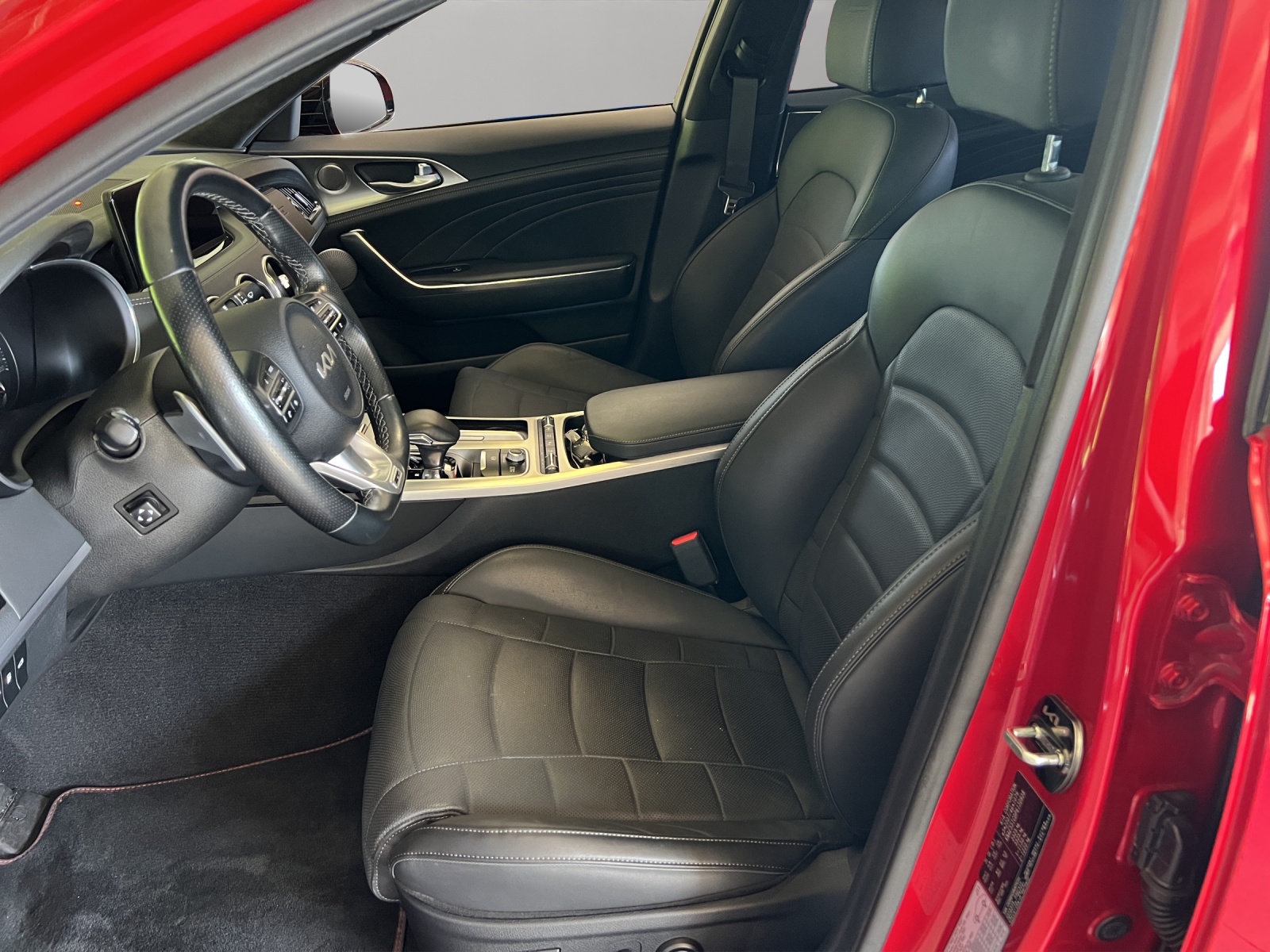 KIA Stinger 3.3 T-GDi GT Automat AWD-image-10