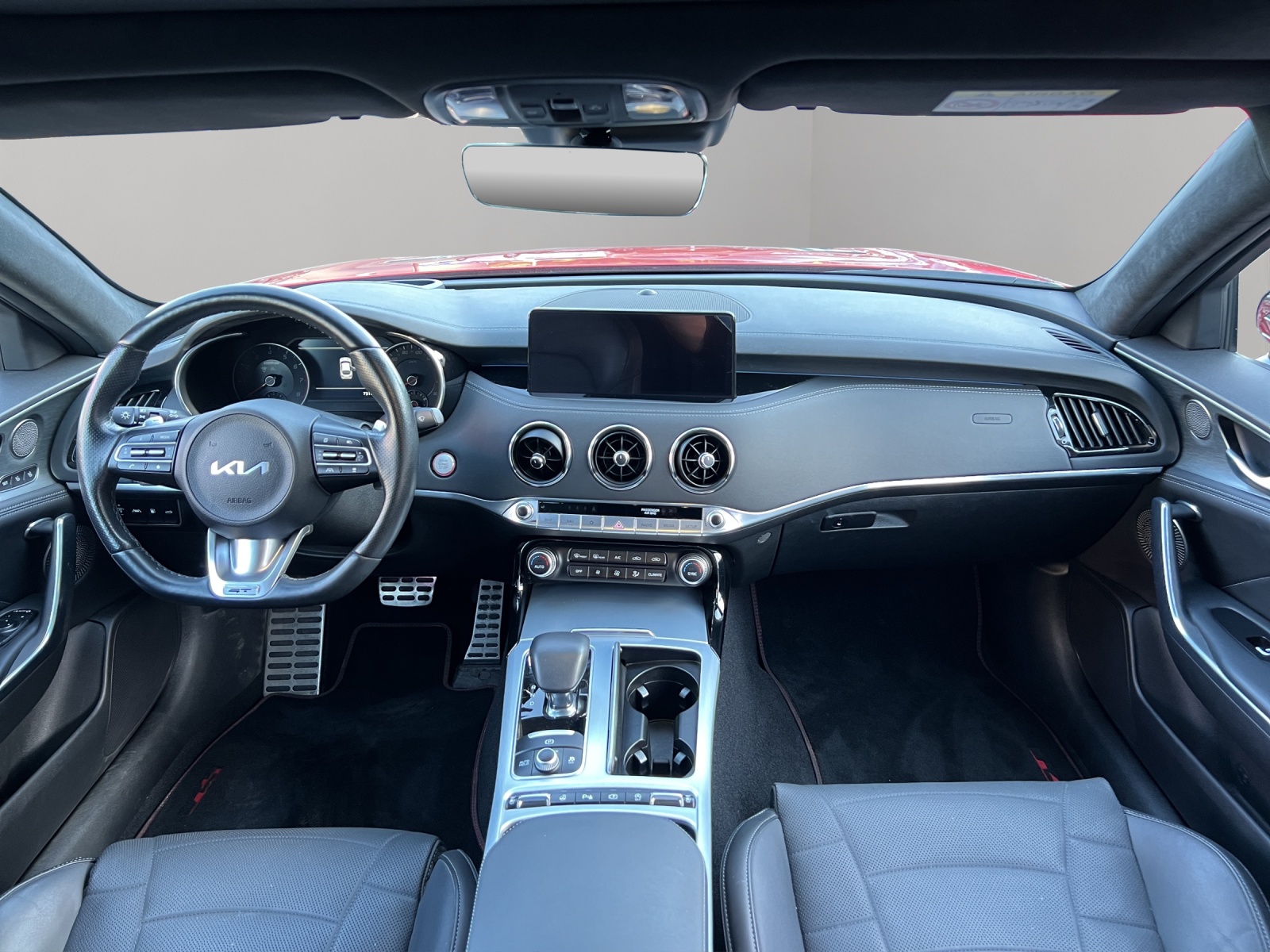 KIA Stinger 3.3 T-GDi GT Automat AWD-image-11