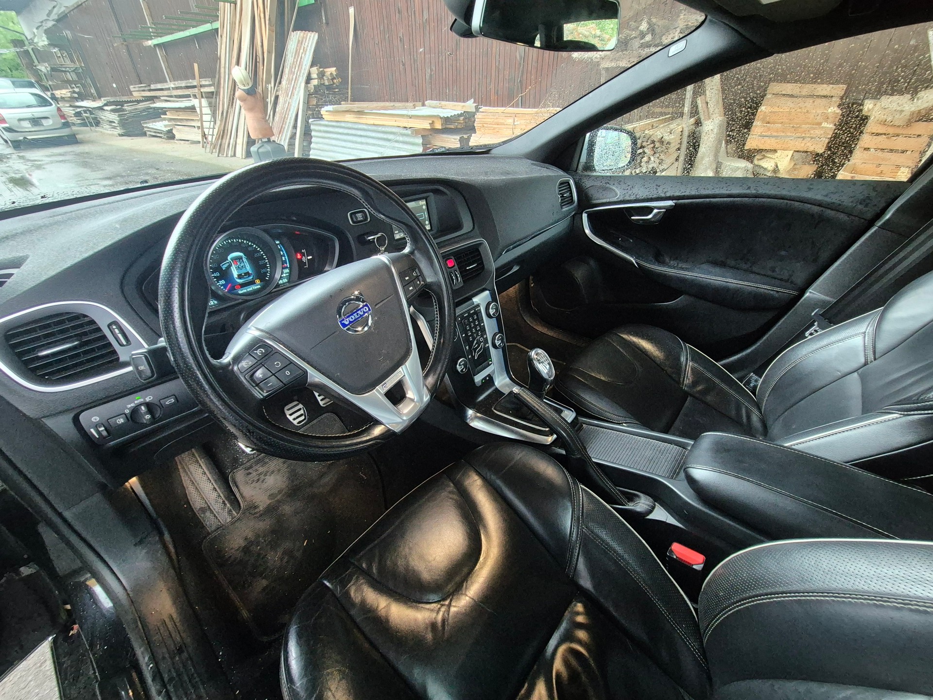 VOLVO V40 Diesel Klima R design Top Ohne Probleme-image-6