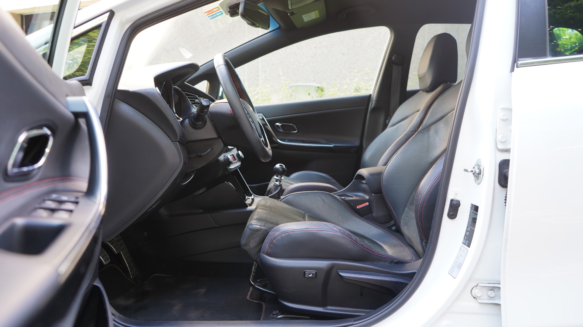 KIA Cee'd 1.6 GDi Turbo GT-image-6