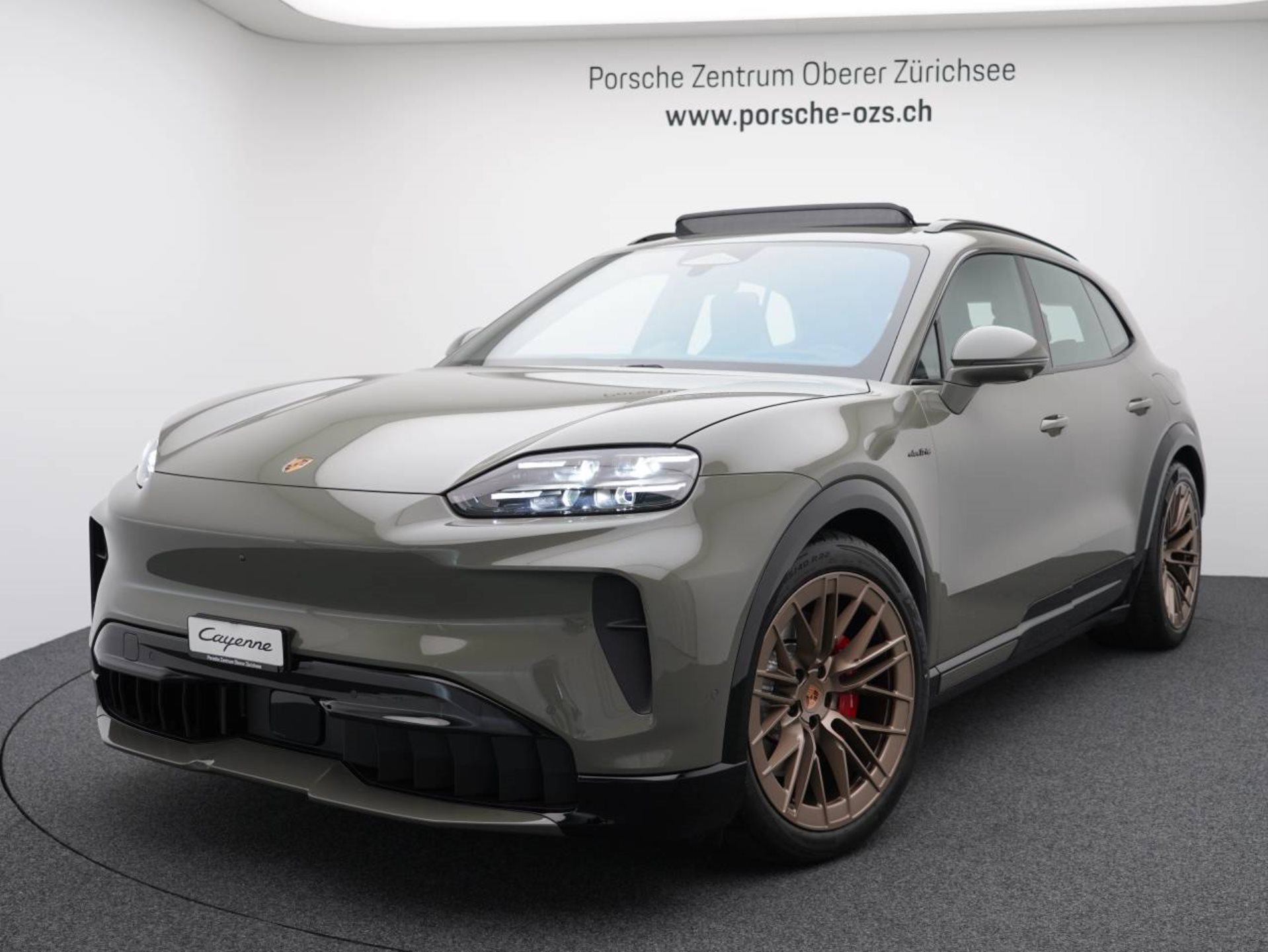 PORSCHE Cayenne S Electric-image-0