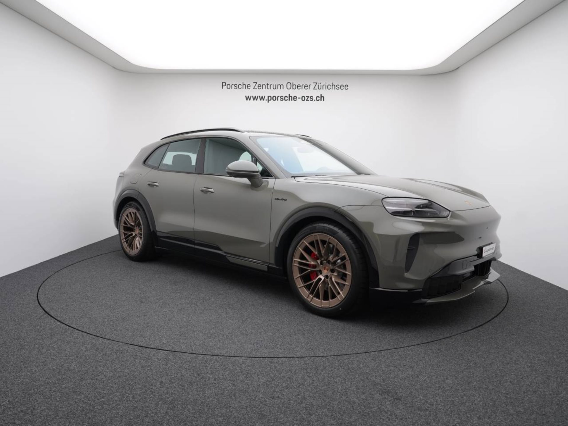 PORSCHE Cayenne S Electric-image-8